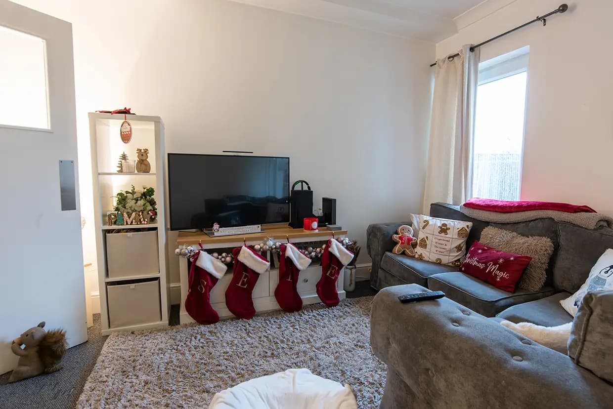 property photo 4 of 24