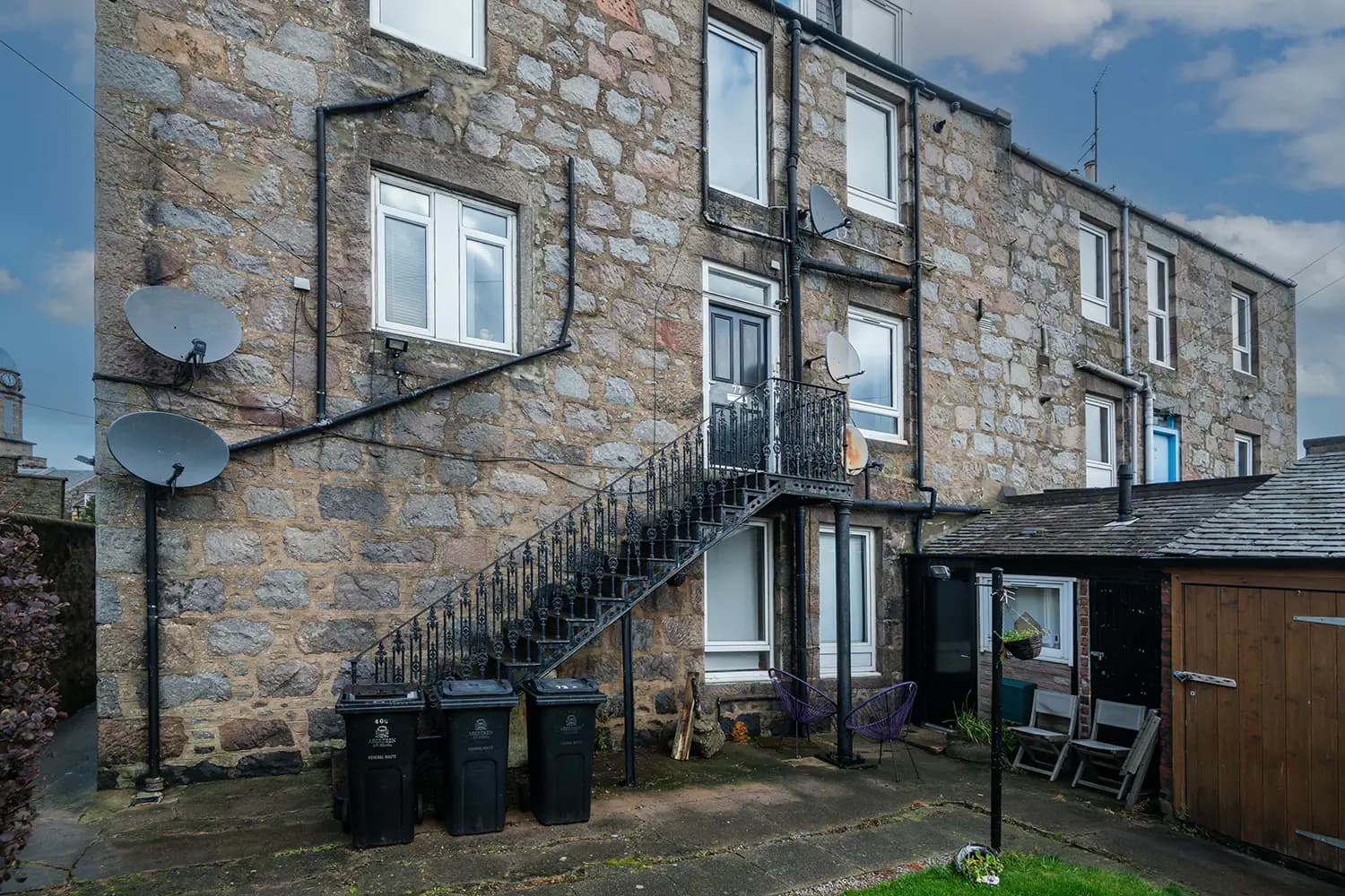 property photo 15 of 19