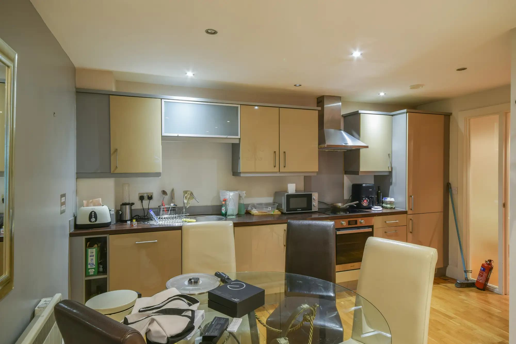 property photo 5 of 13