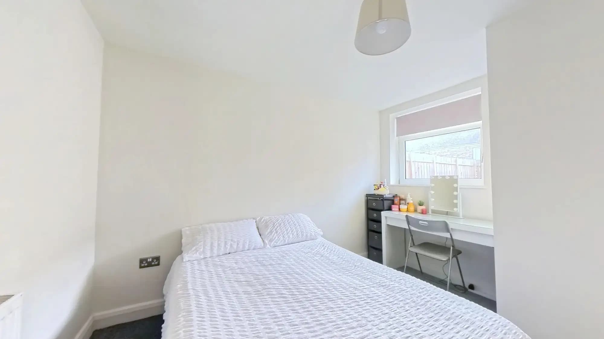 property photo 13 of 17