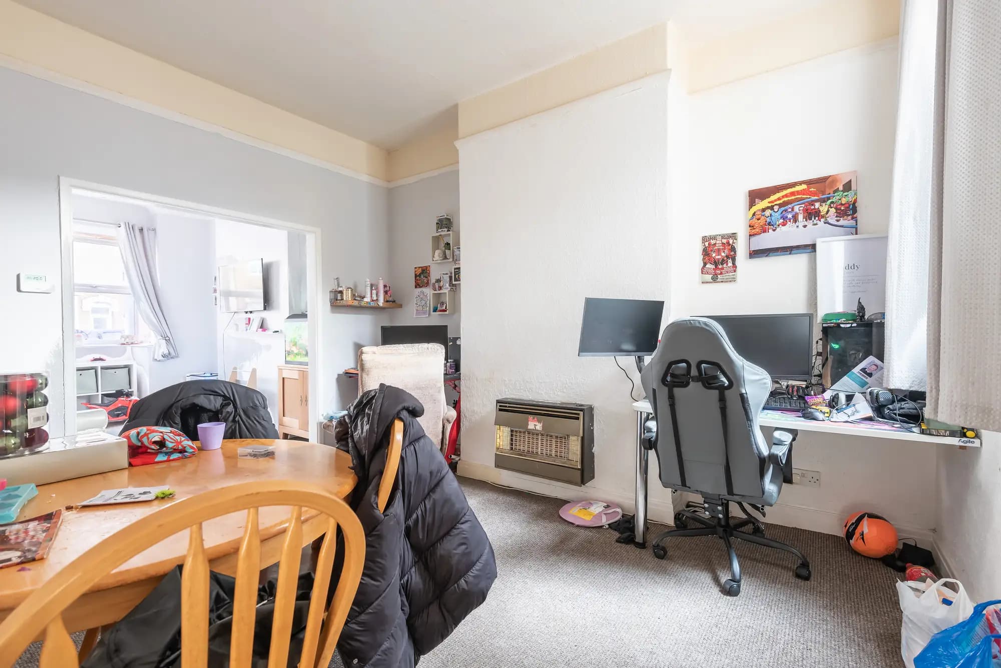 property photo 5 of 29