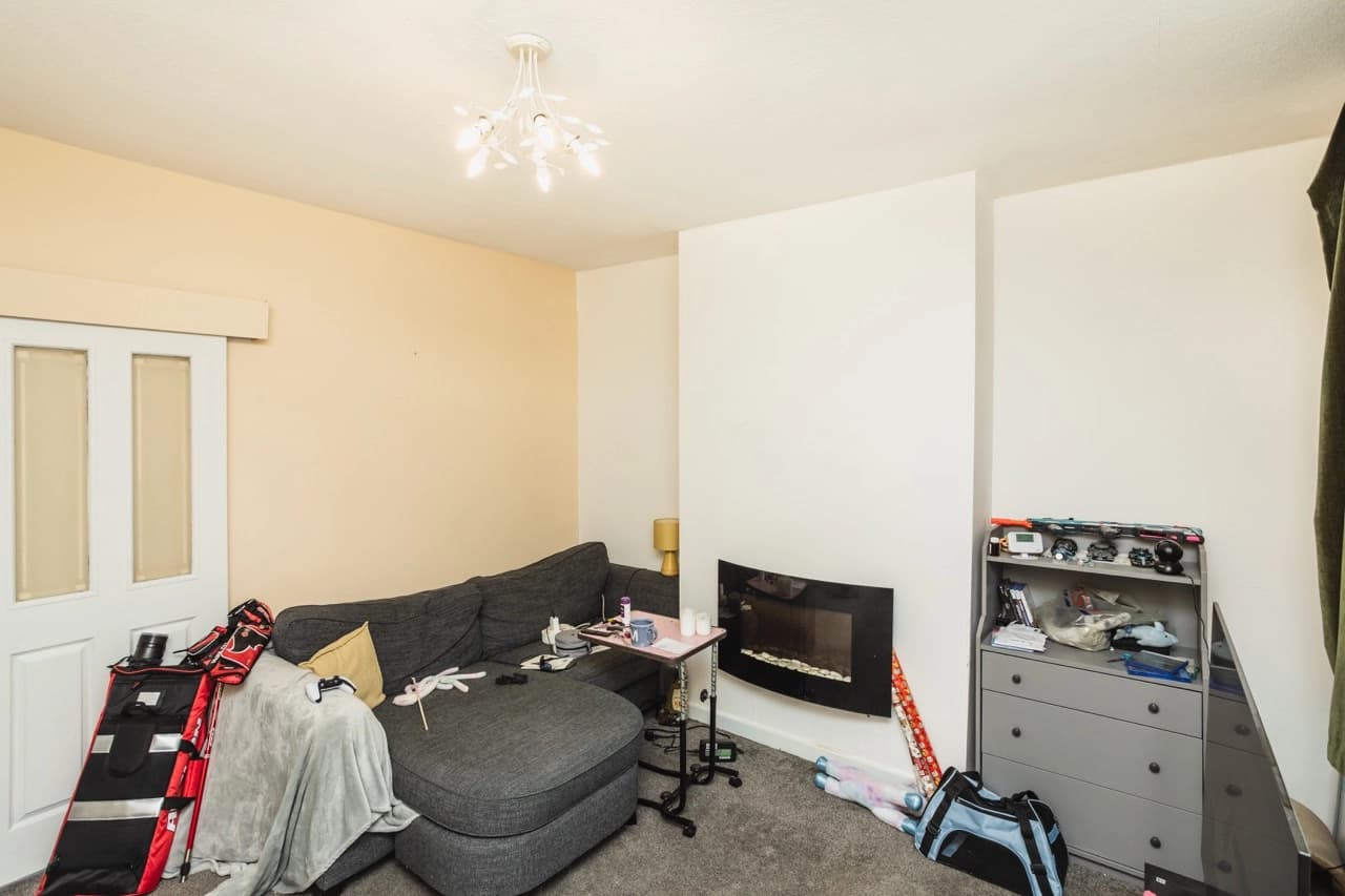 property photo 3 of 22