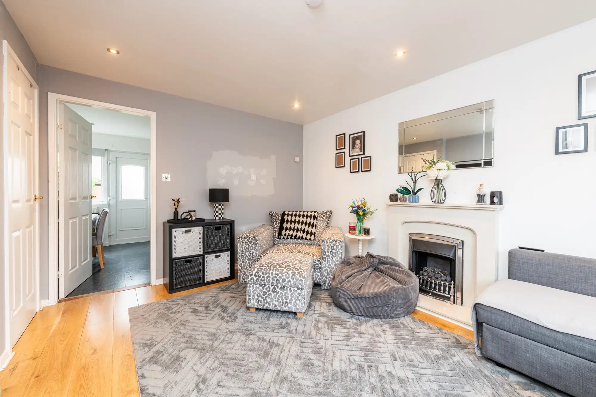 property photo 3 of 33