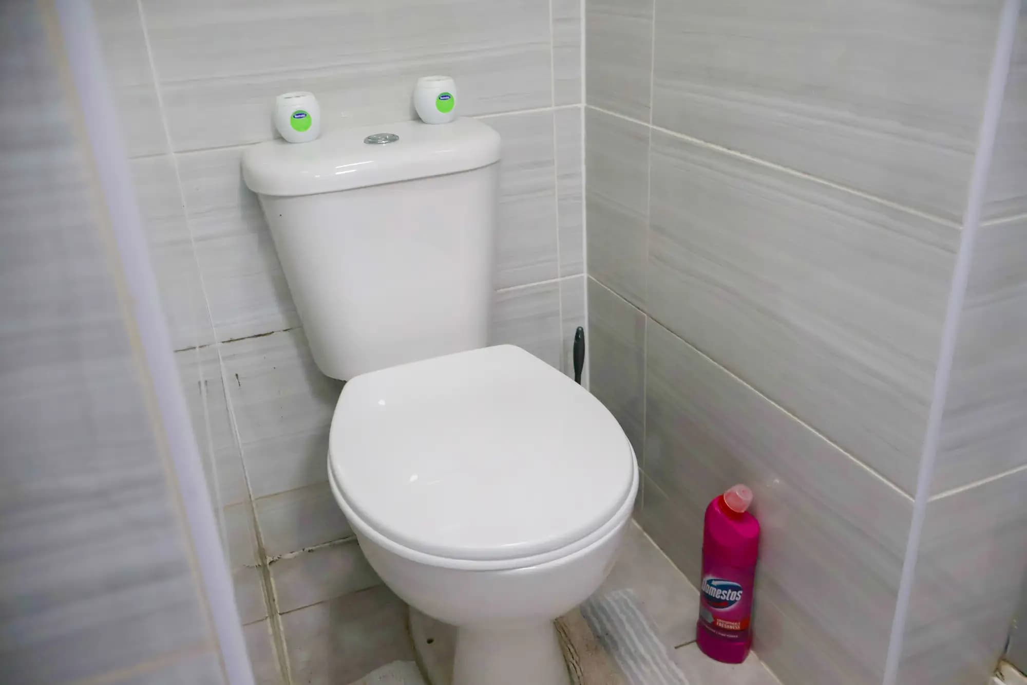 property photo 6 of 20