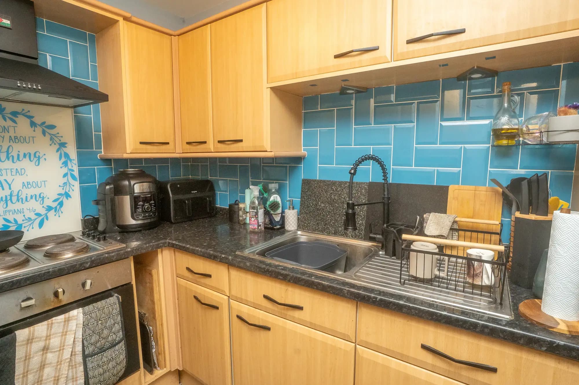 property photo 6 of 16