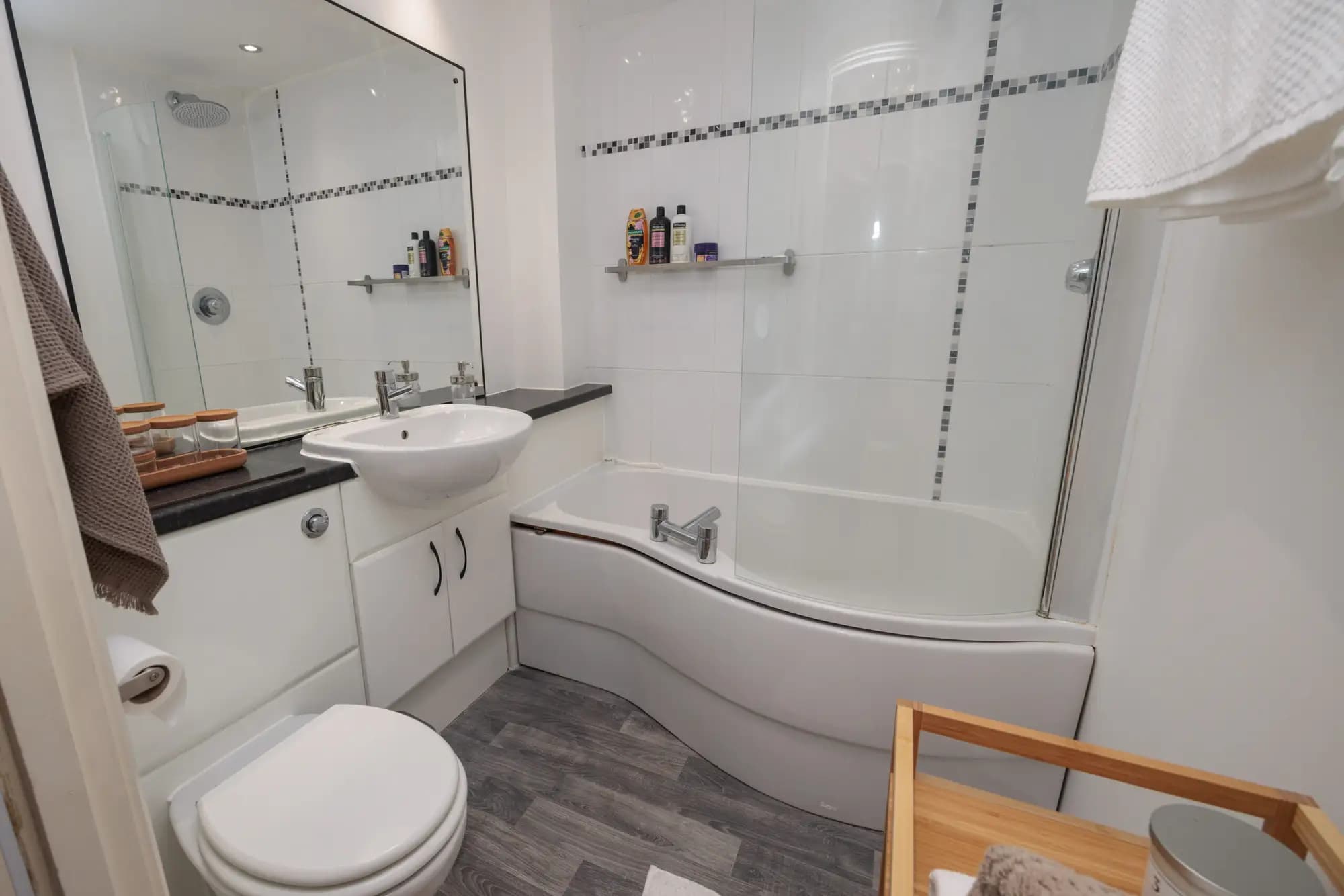 property photo 6 of 16