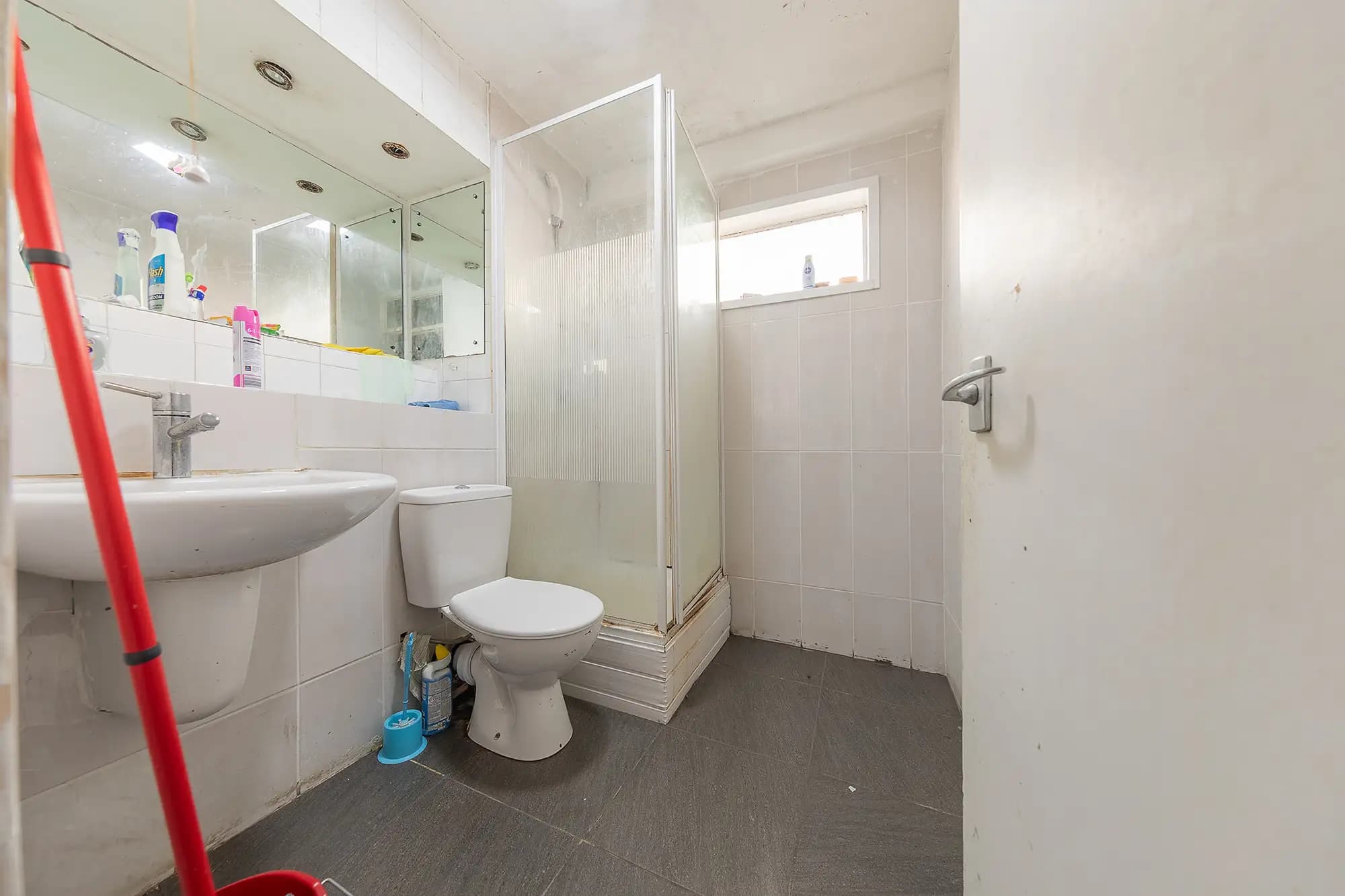 property photo 5 of 17