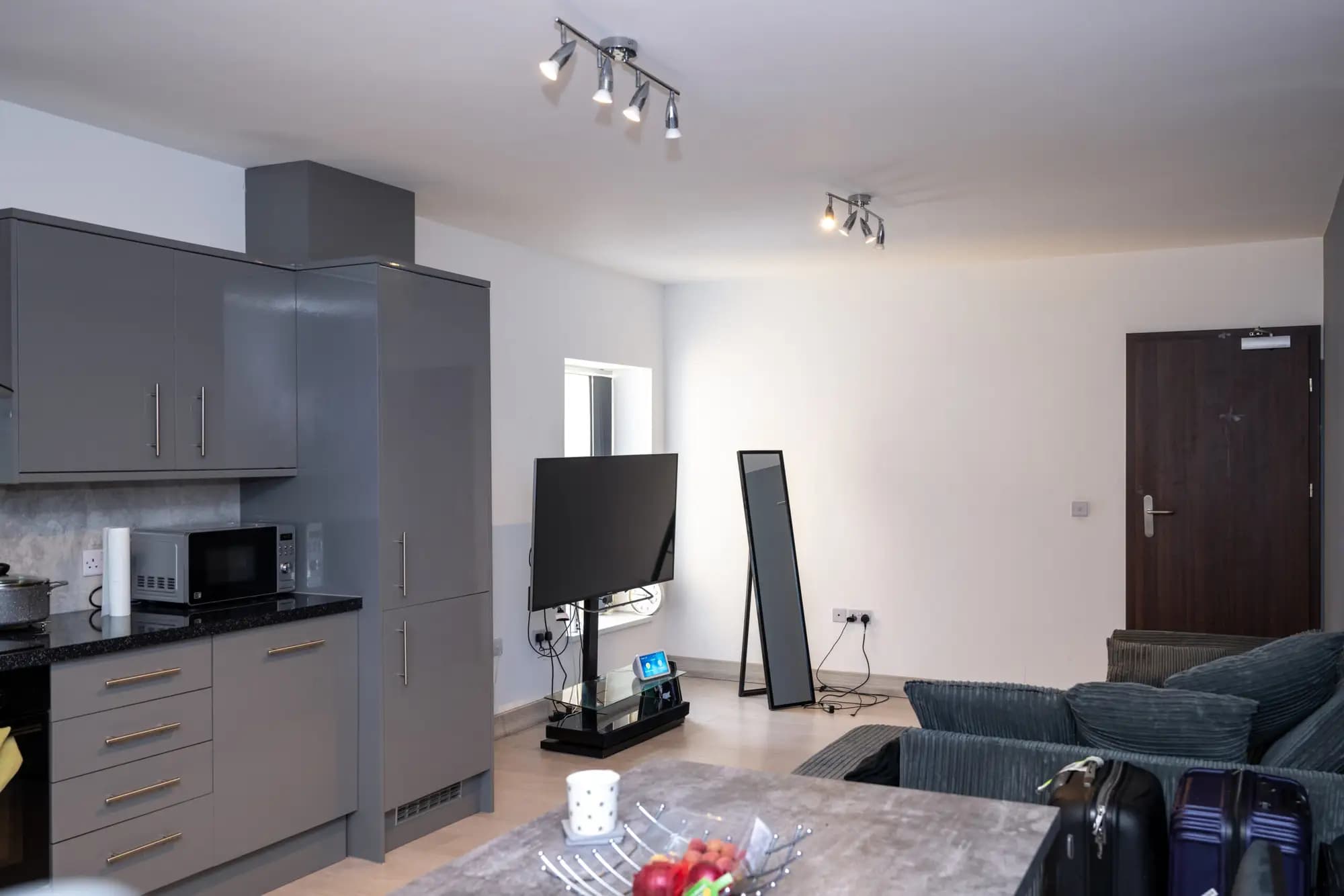 property photo 13 of 38