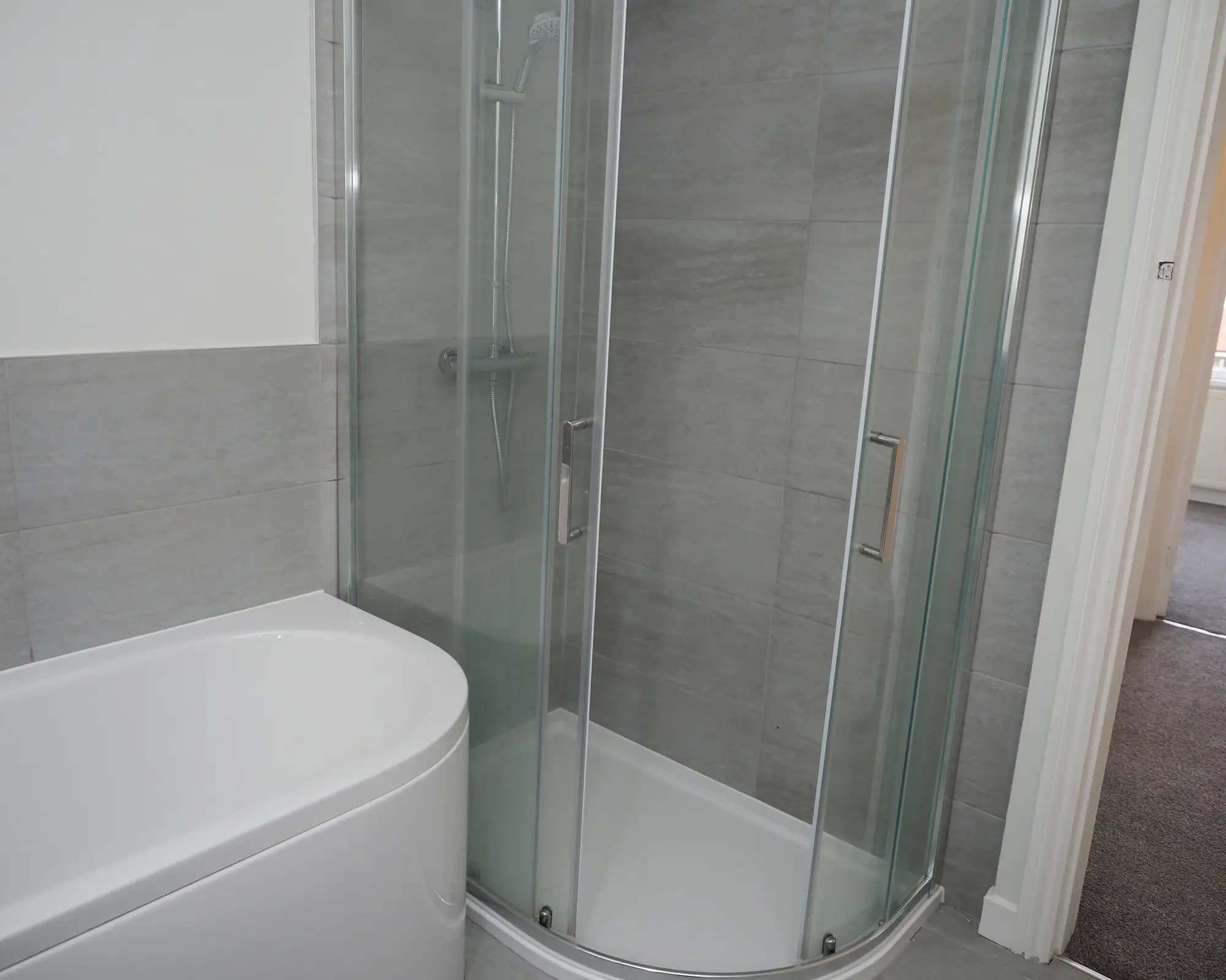 property photo 10 of 22