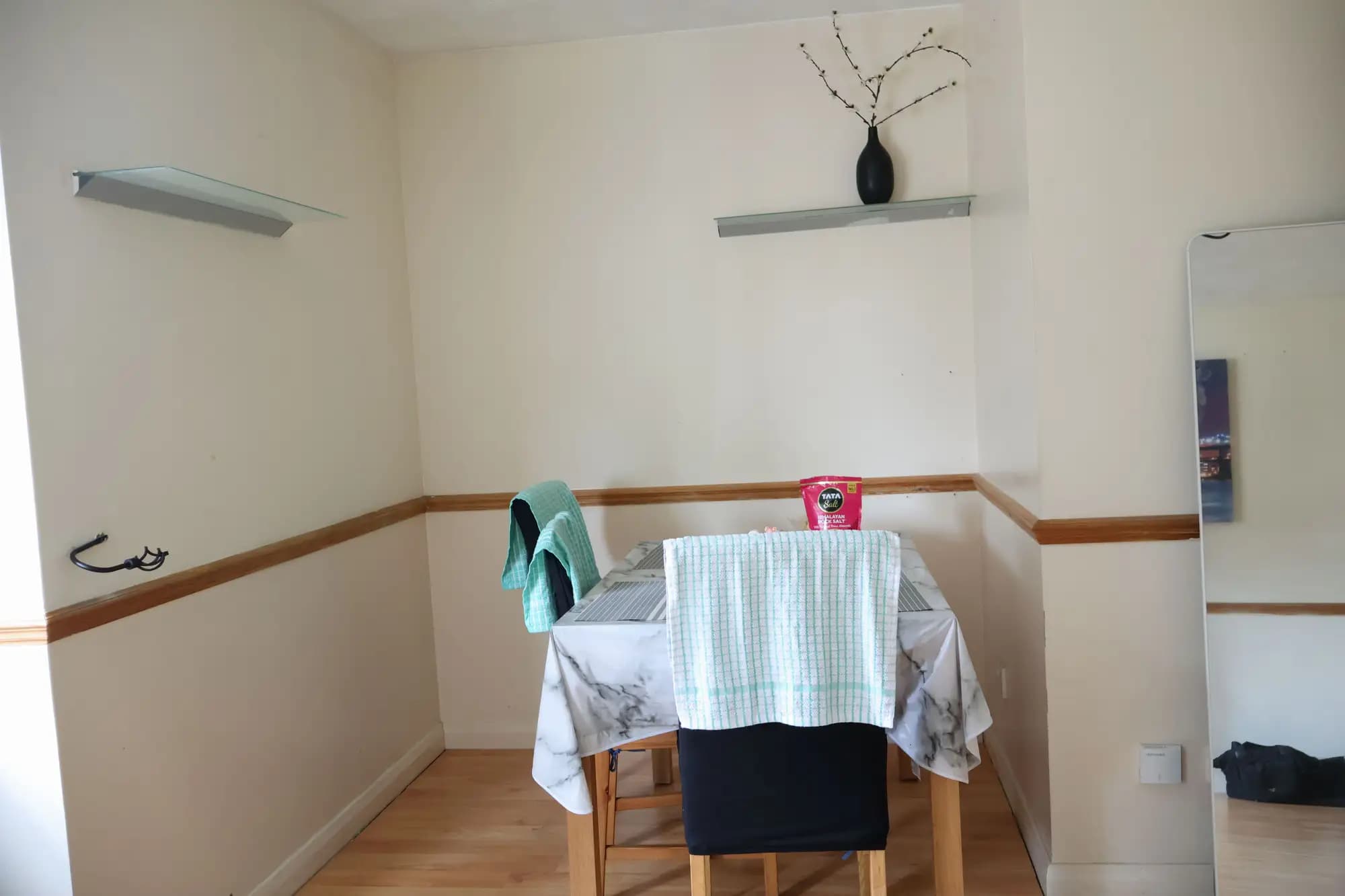 property photo 6 of 21