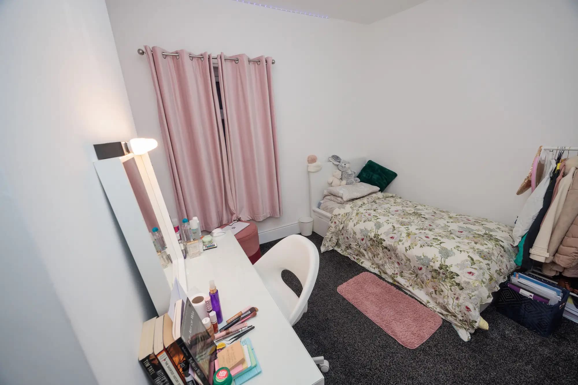 property photo 13 of 26