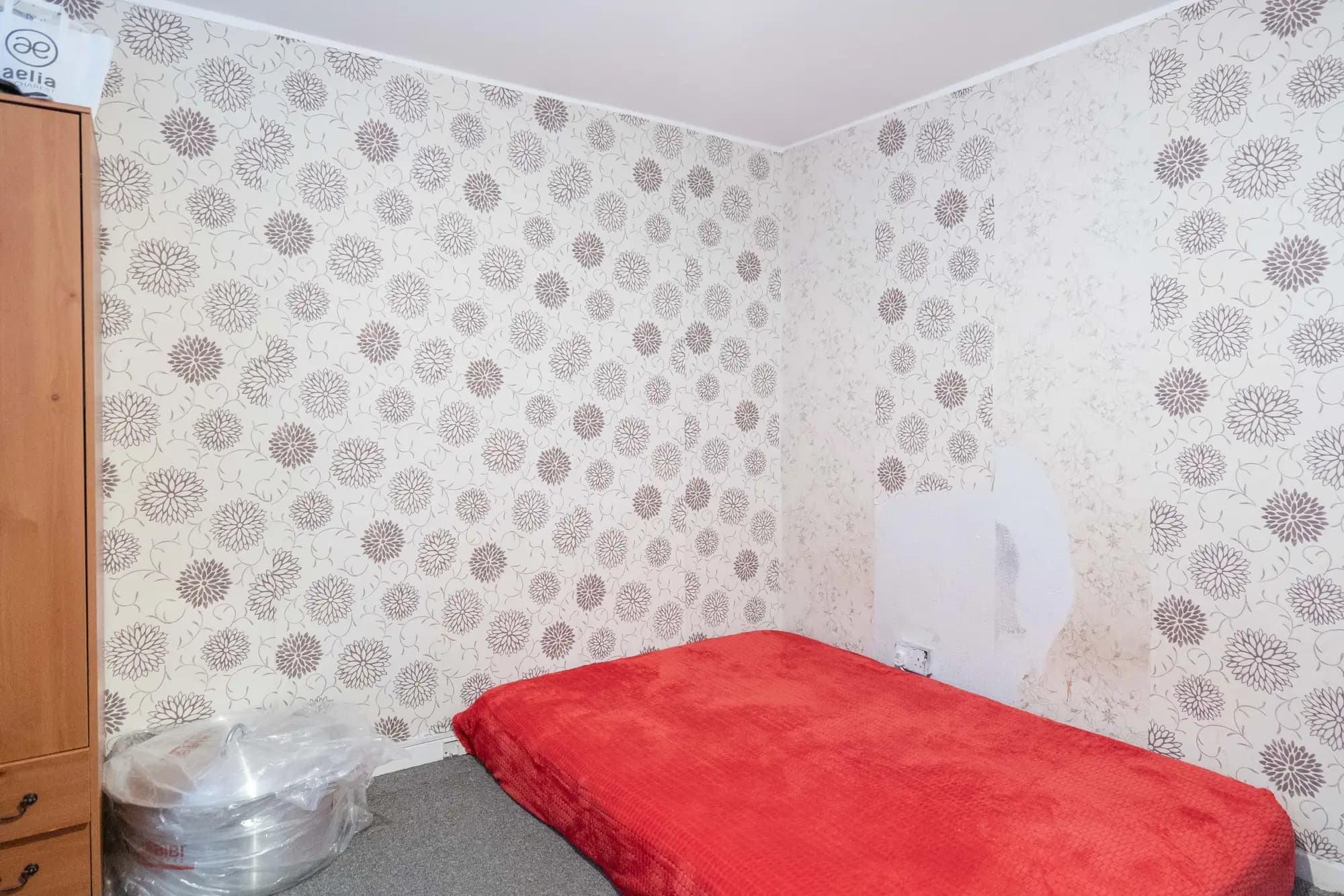 property photo 13 of 21