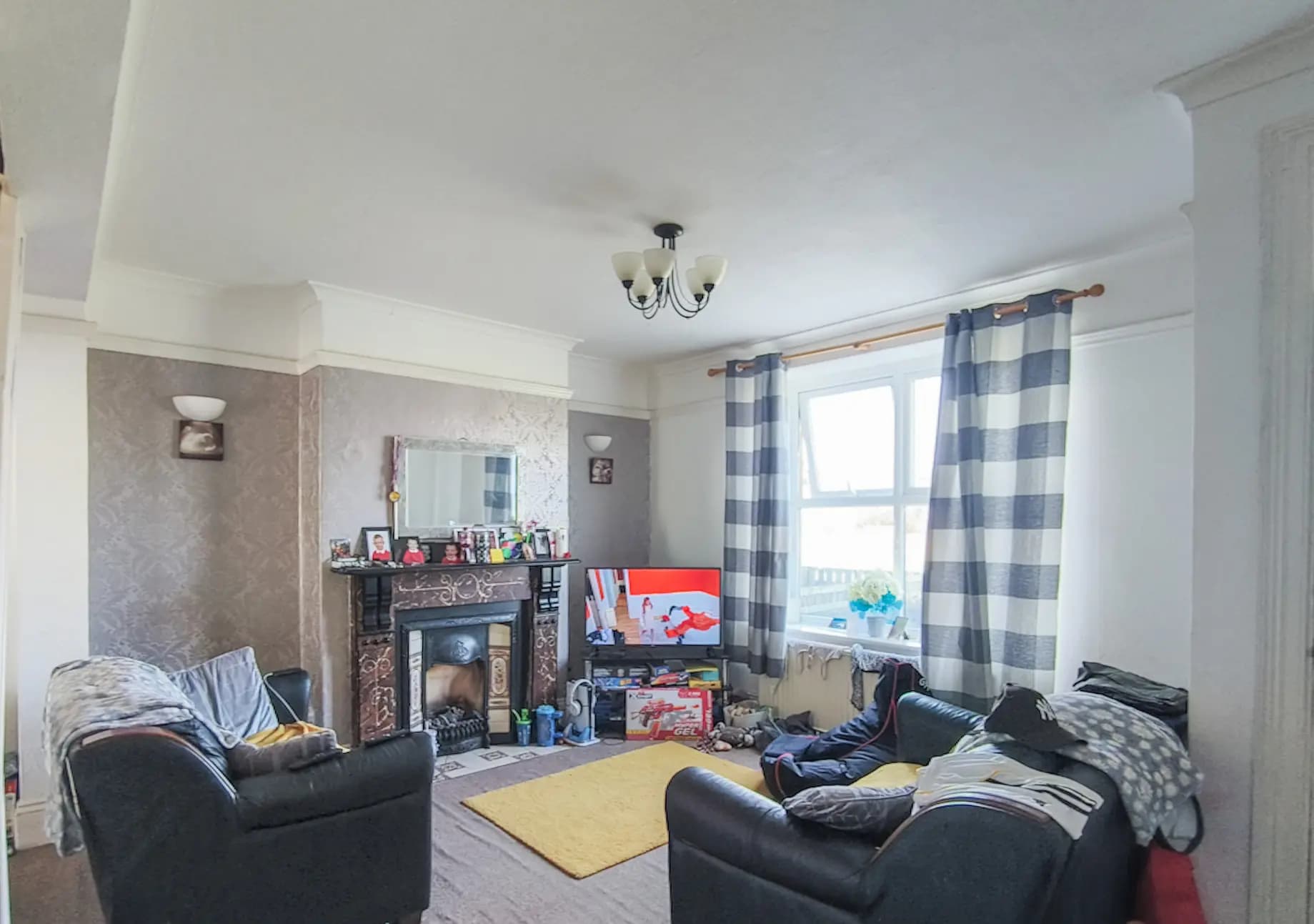 property photo 4 of 16