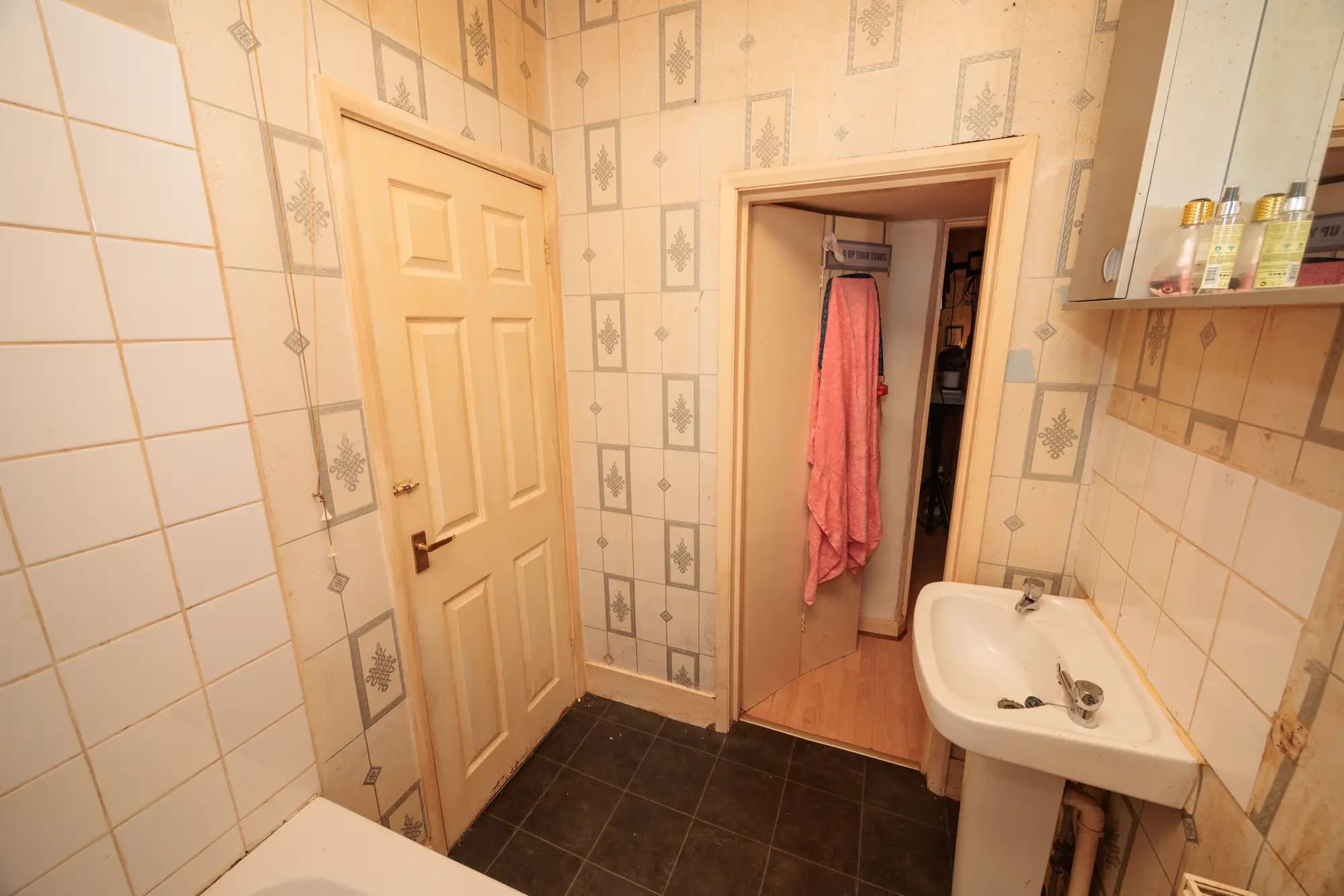 property photo 21 of 36