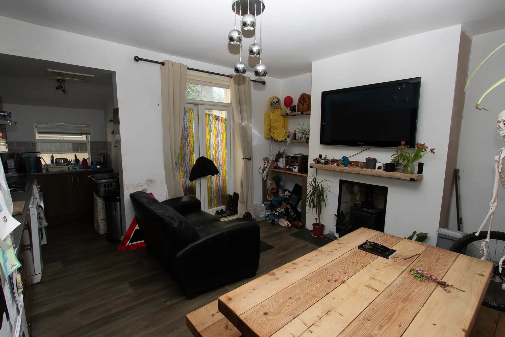 property photo 3 of 13