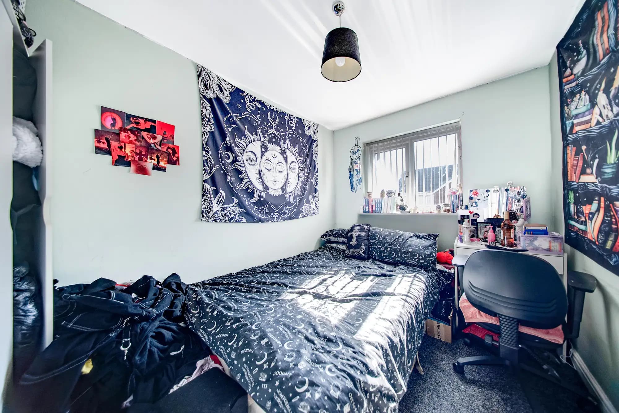 property photo 9 of 17