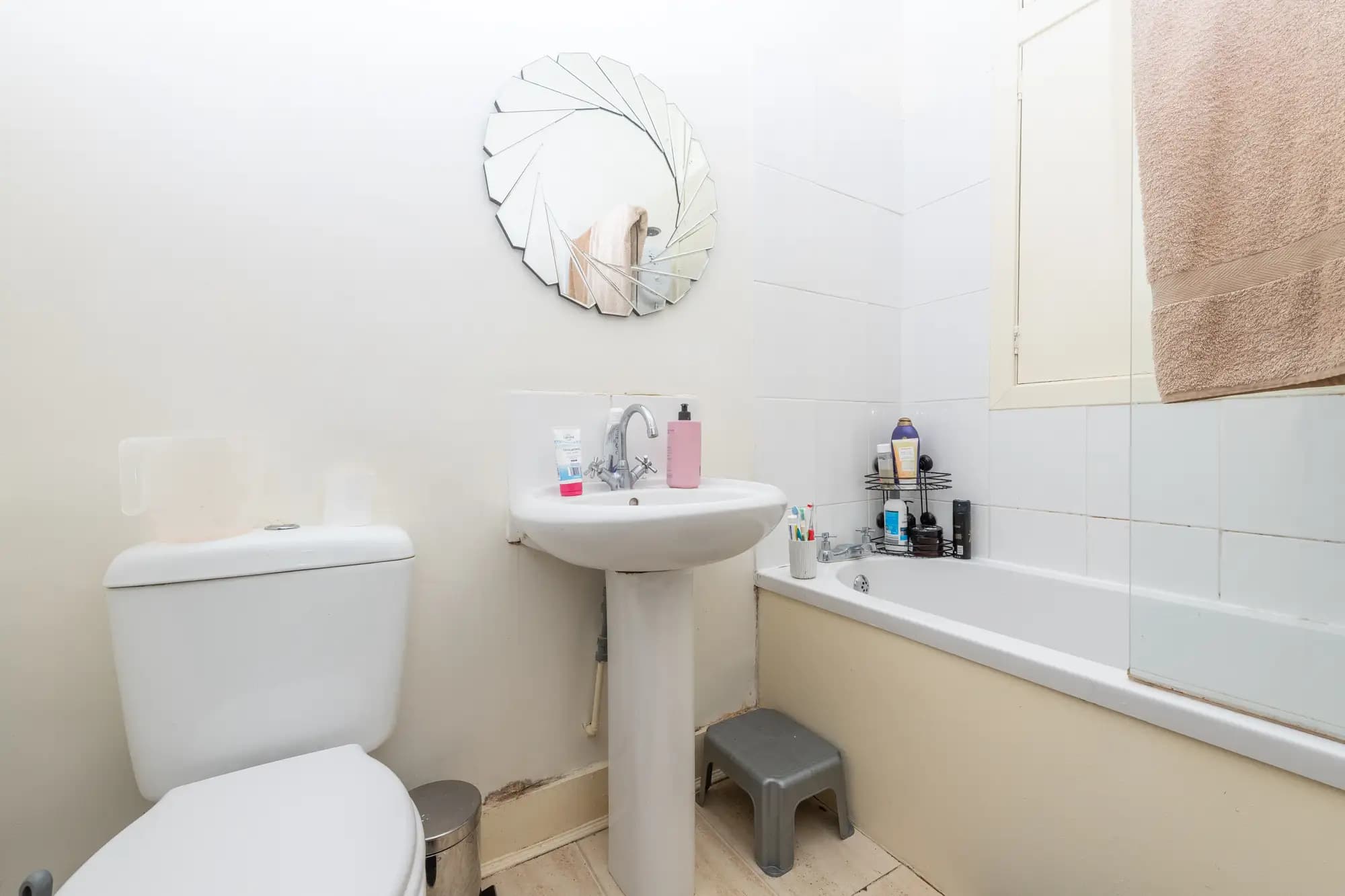 property photo 15 of 42