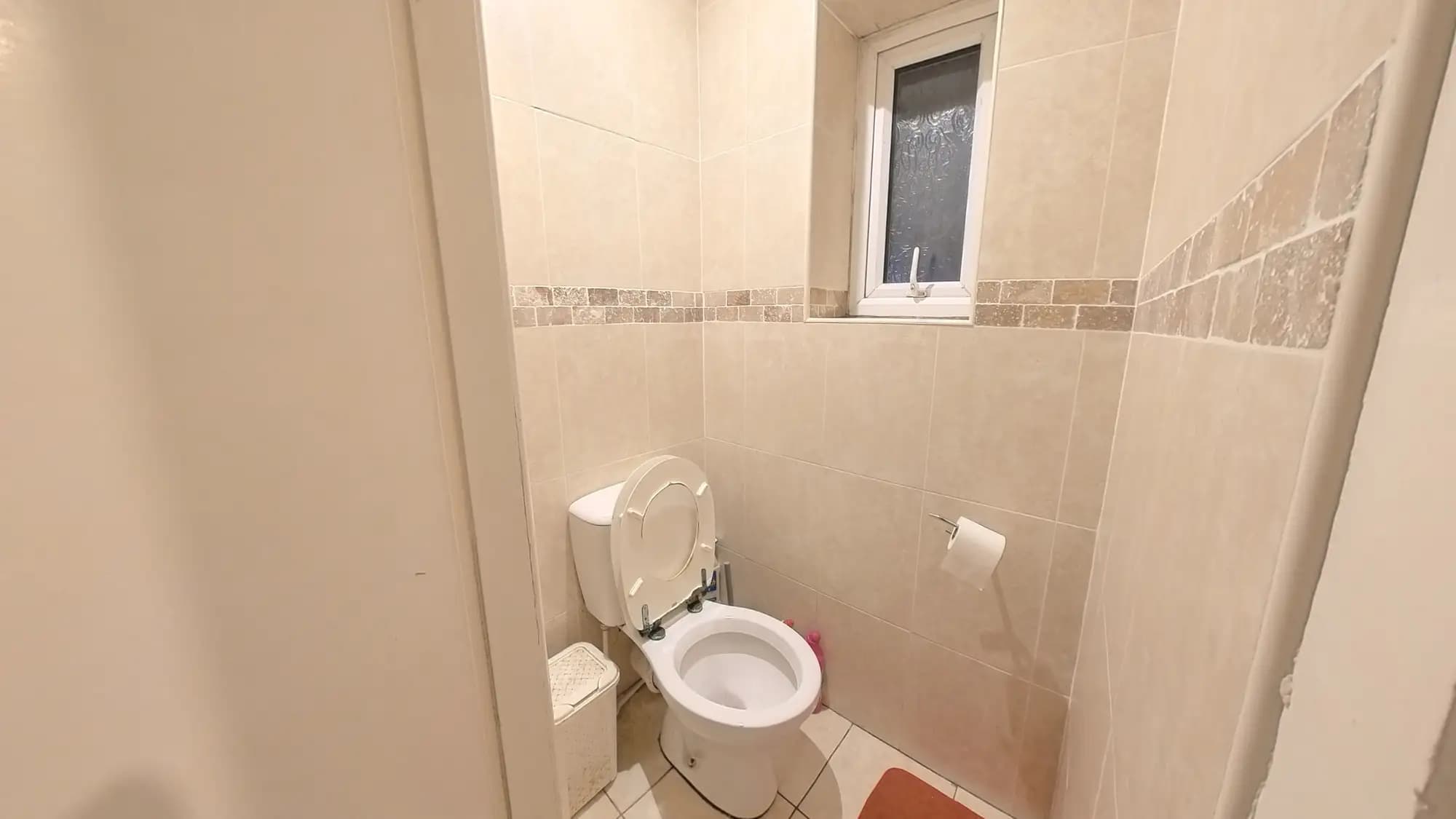 property photo 4 of 18