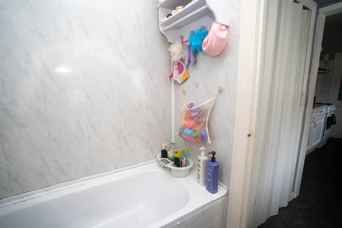 property photo 13 of 23