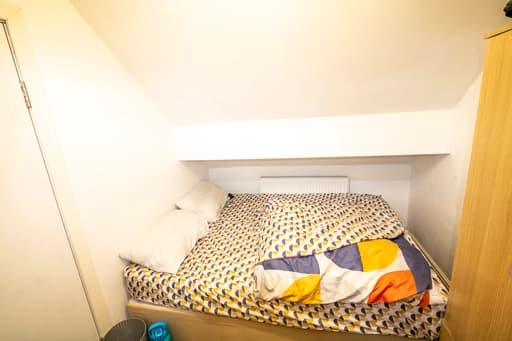 property photo 12 of 30