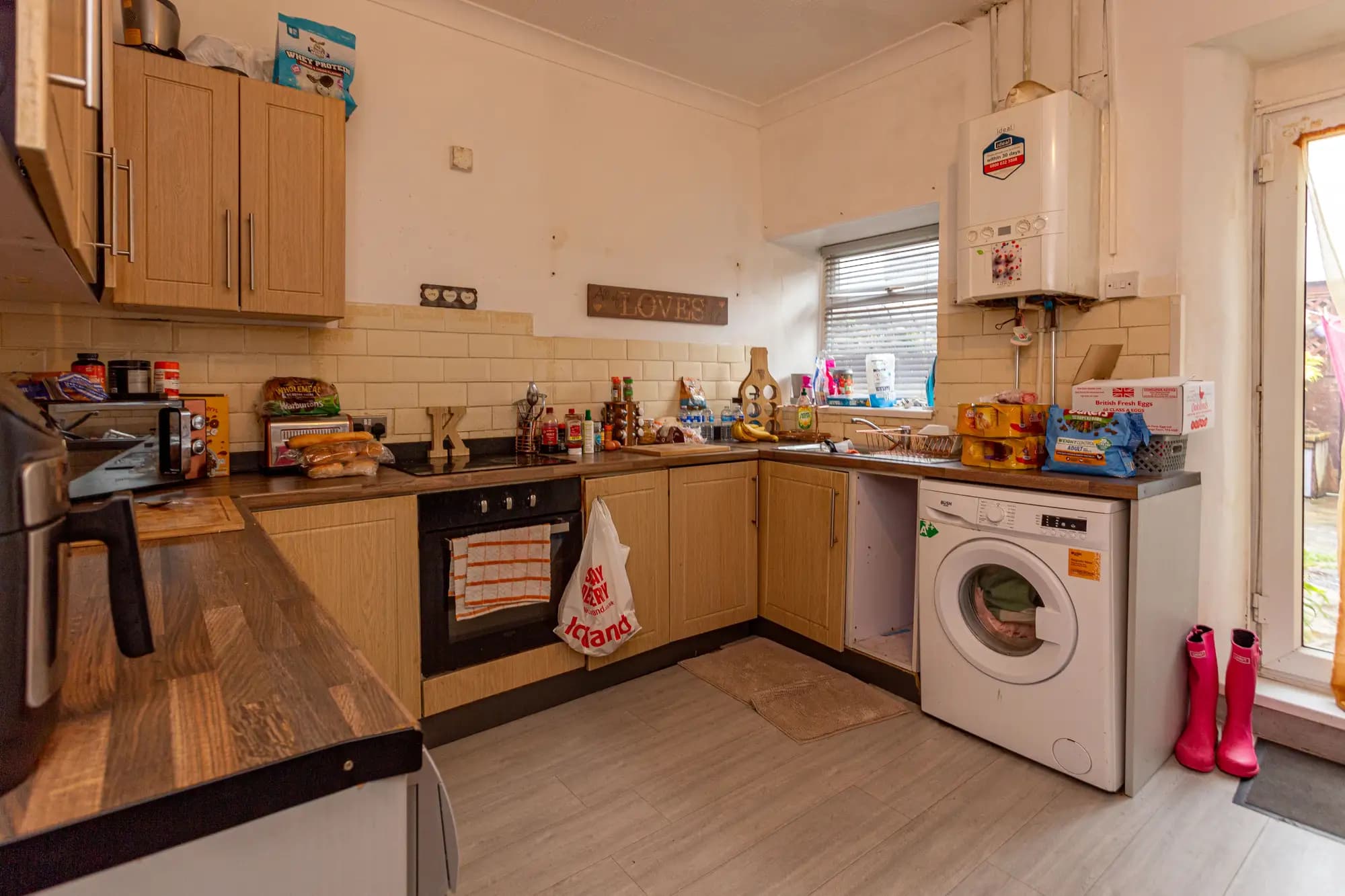 property photo 5 of 16