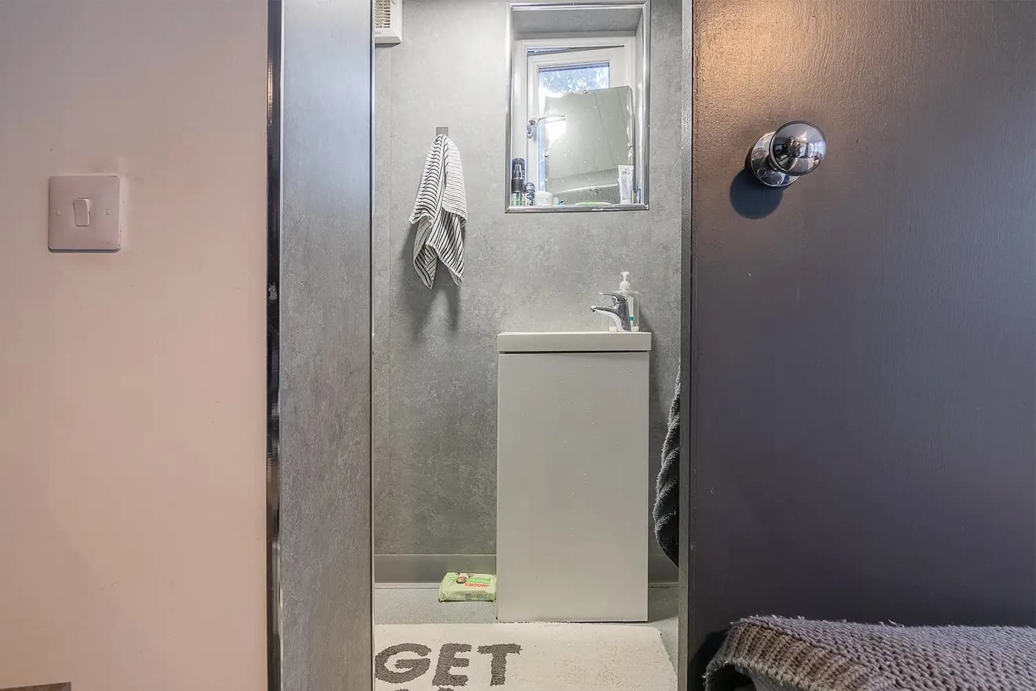 property photo 12 of 42