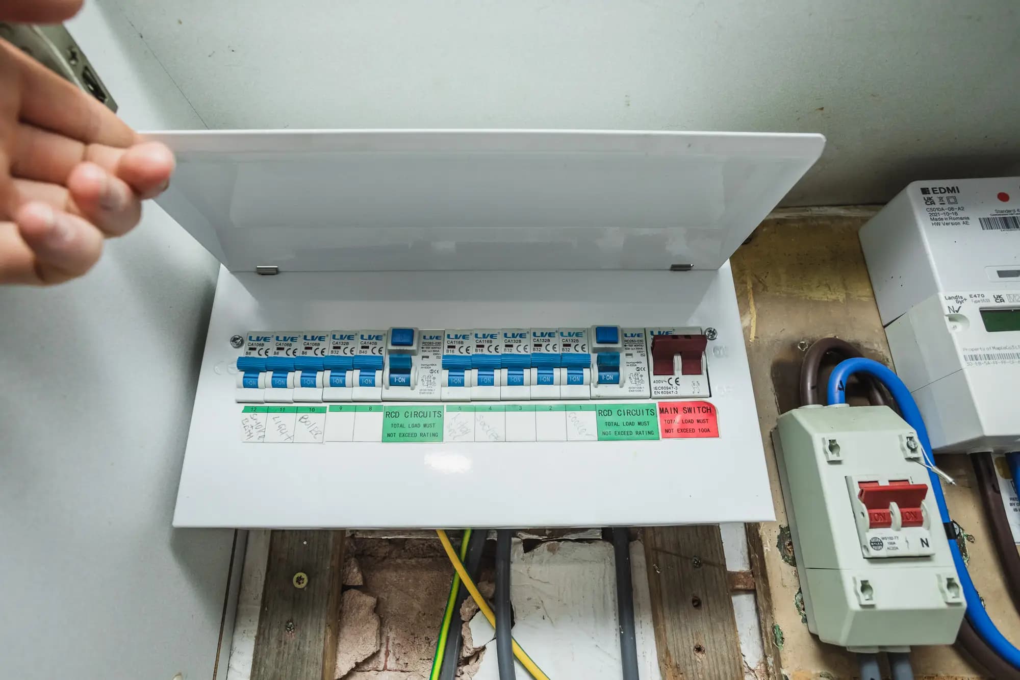 property photo 19 of 24