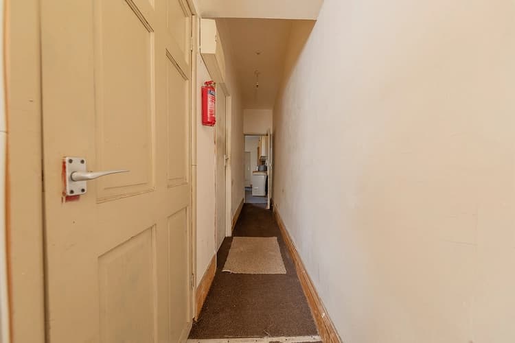property photo 13 of 17