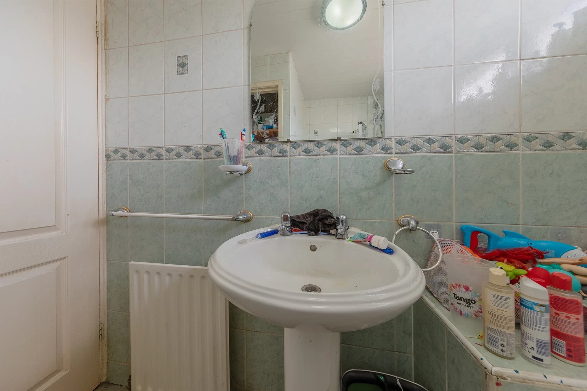 property photo 8 of 28