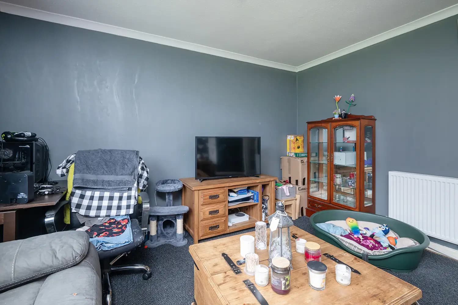 property photo 4 of 17