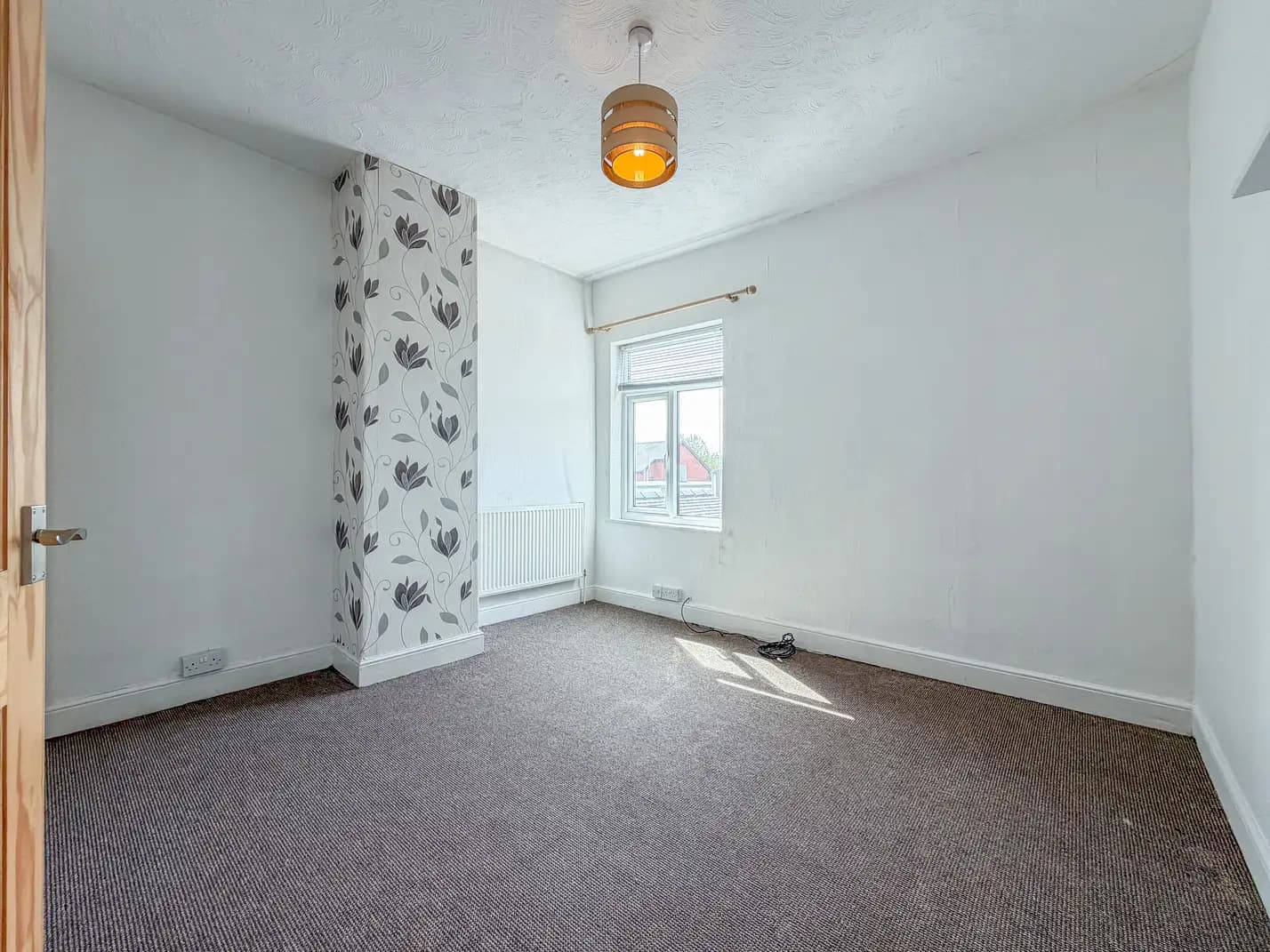 property photo 13 of 17