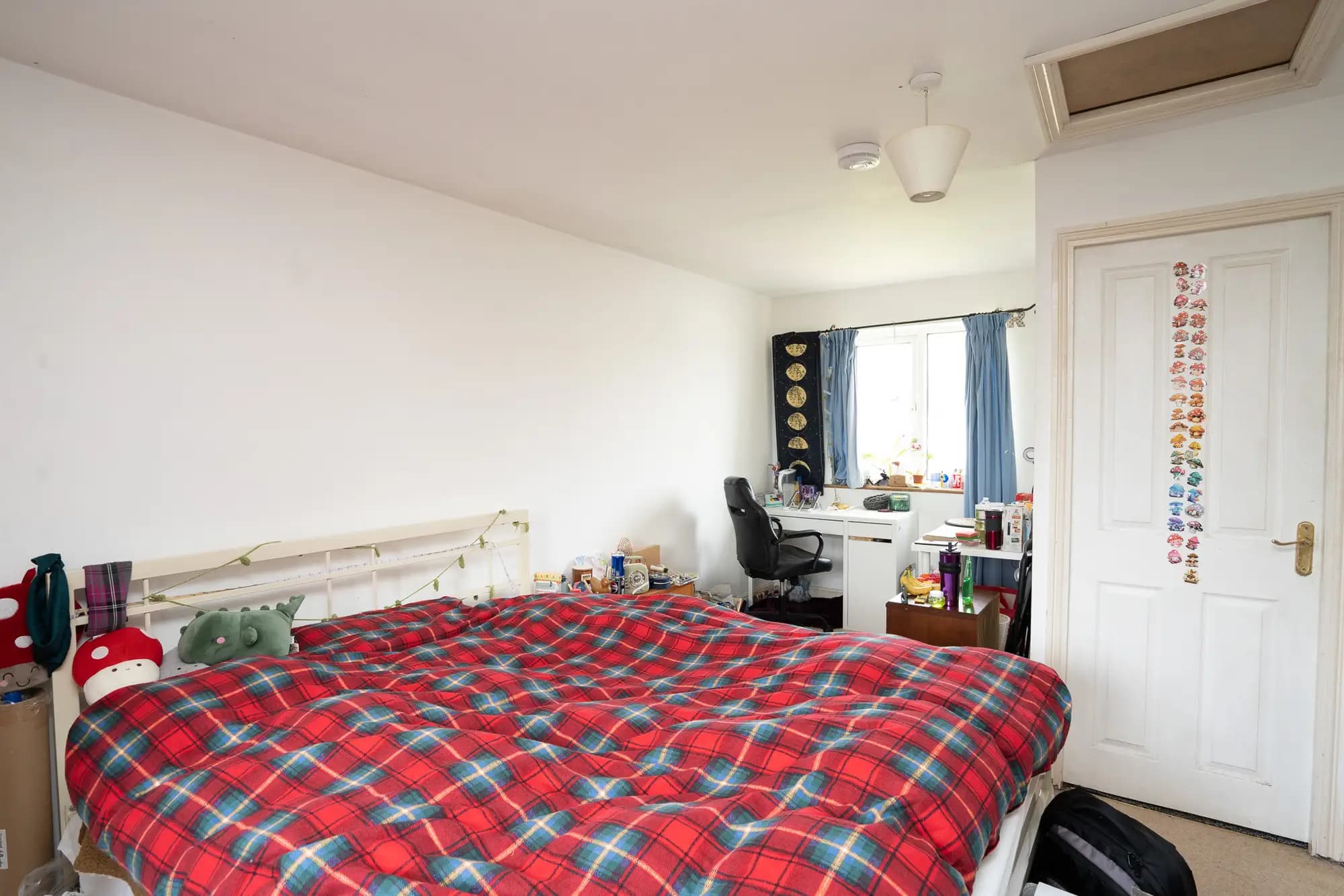 property photo 16 of 27