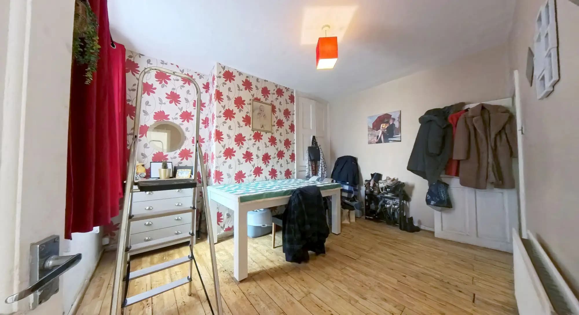 property photo 5 of 19