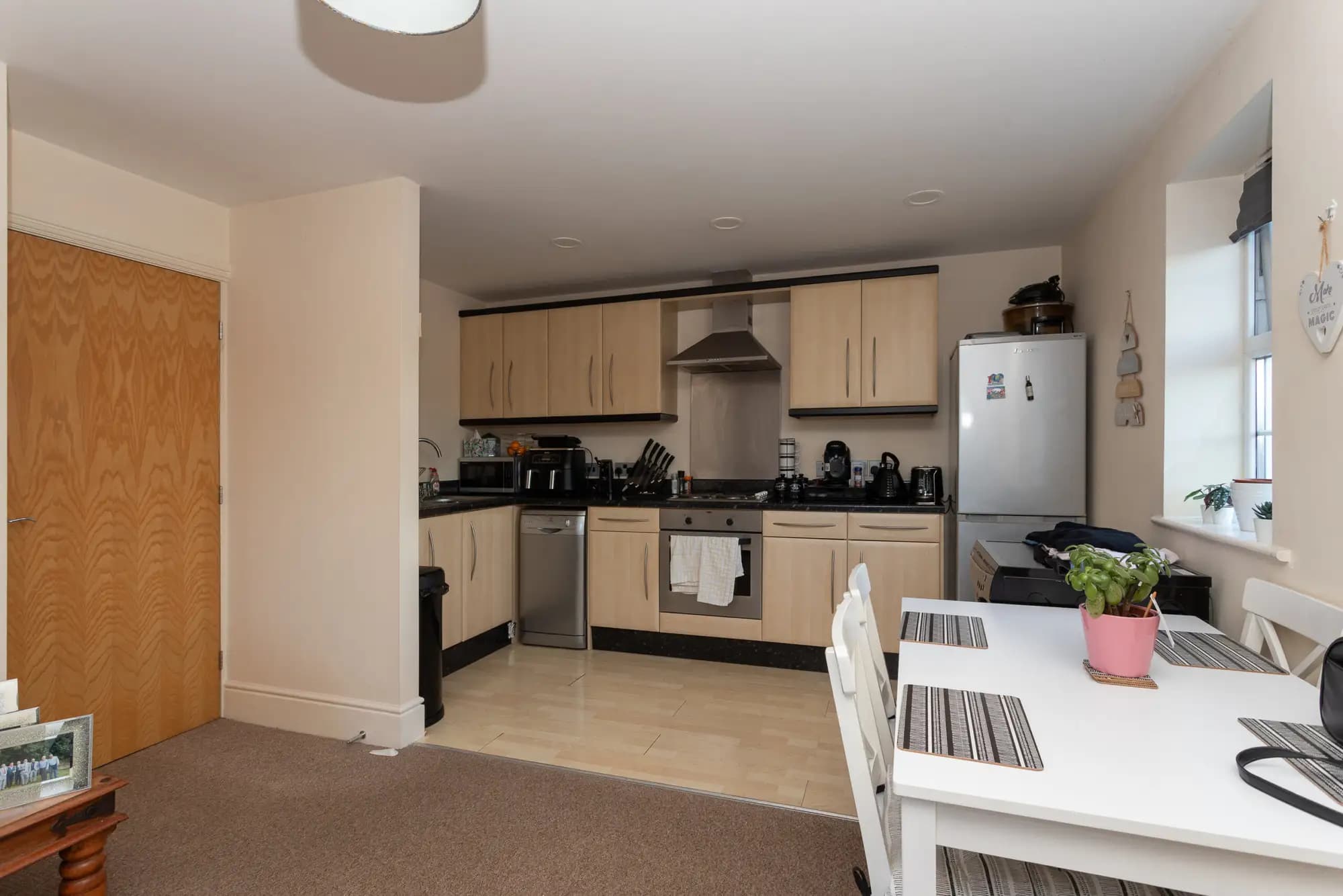property photo 5 of 16