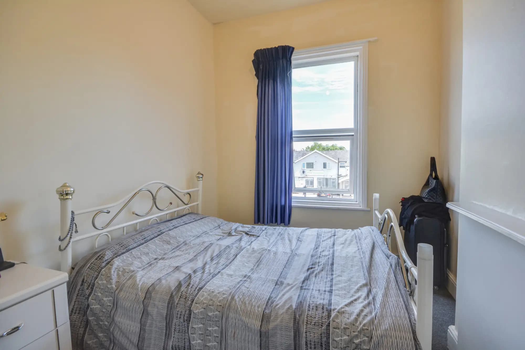 property photo 10 of 15