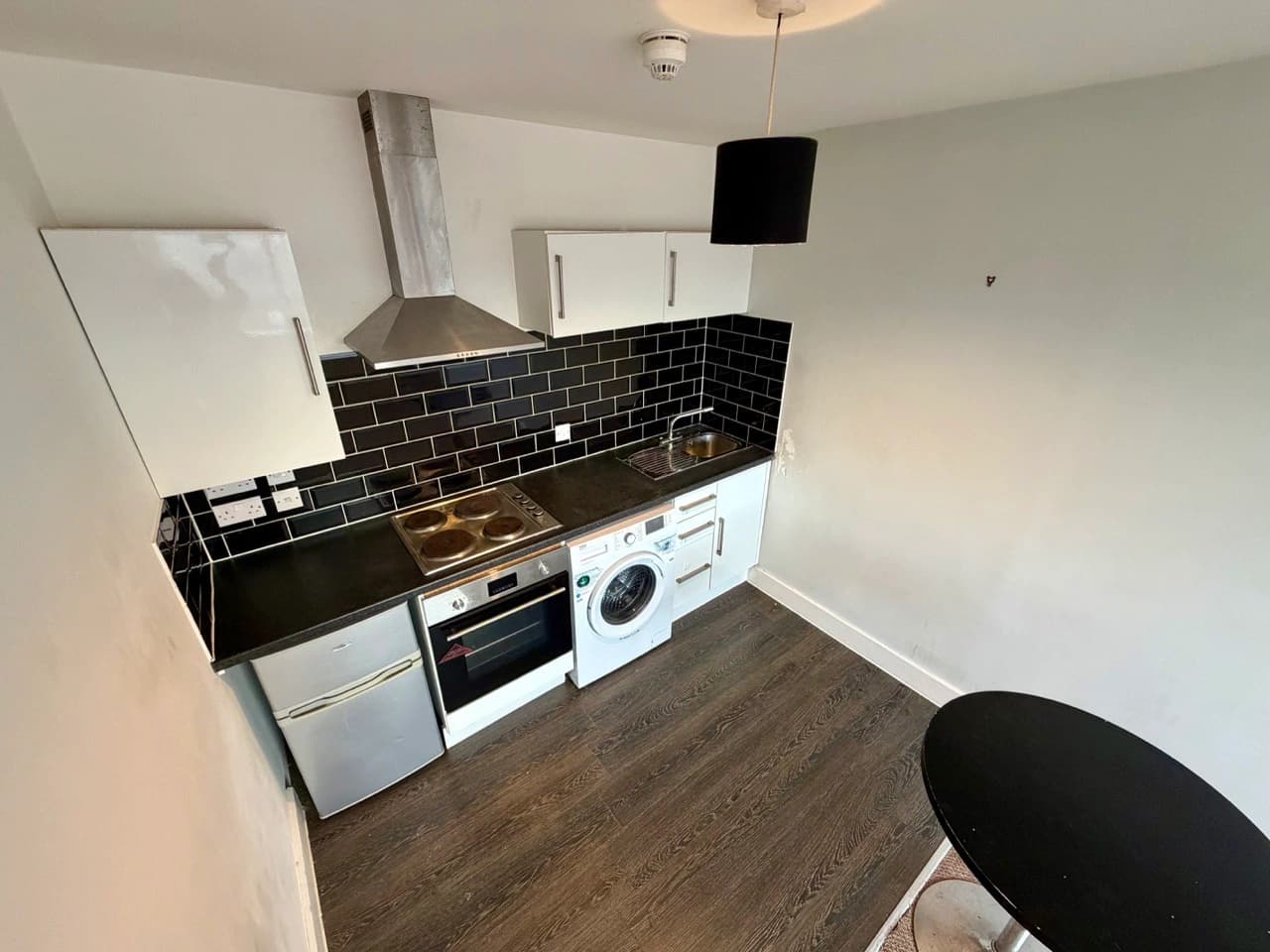 property photo 6 of 18