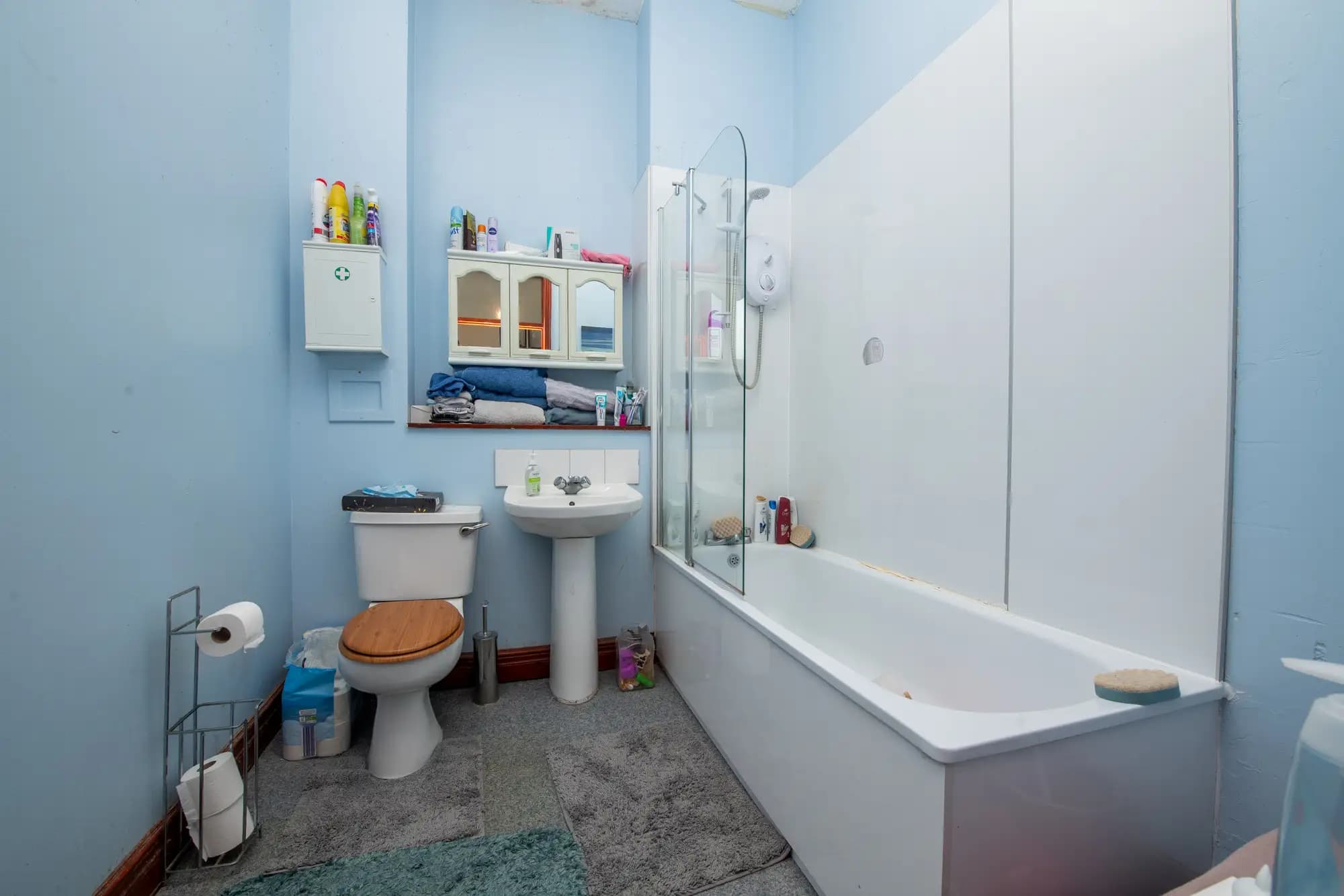 property photo 5 of 21