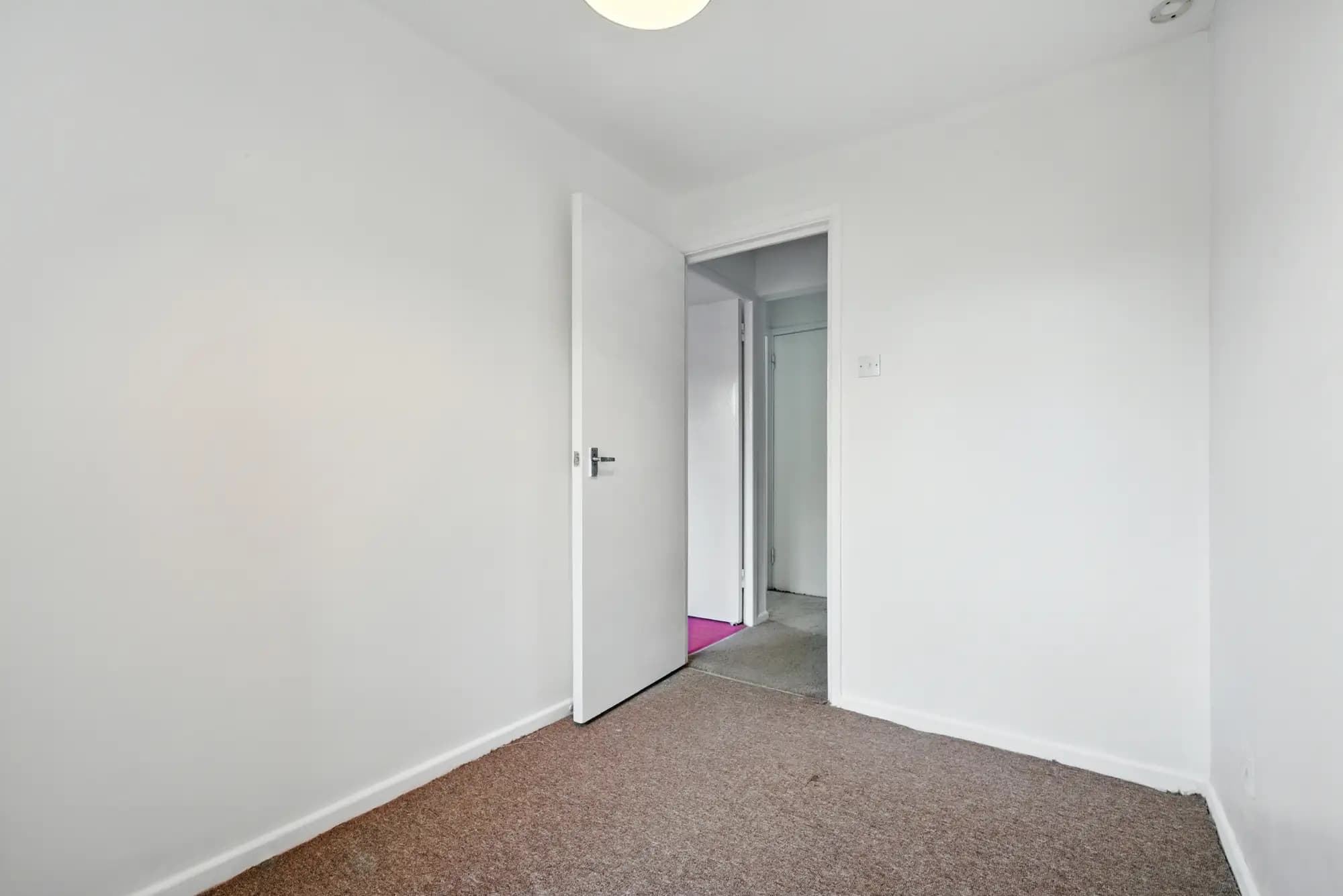 property photo 16 of 19