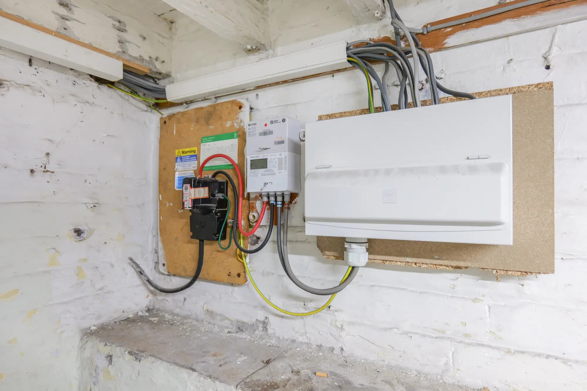 property photo 18 of 34