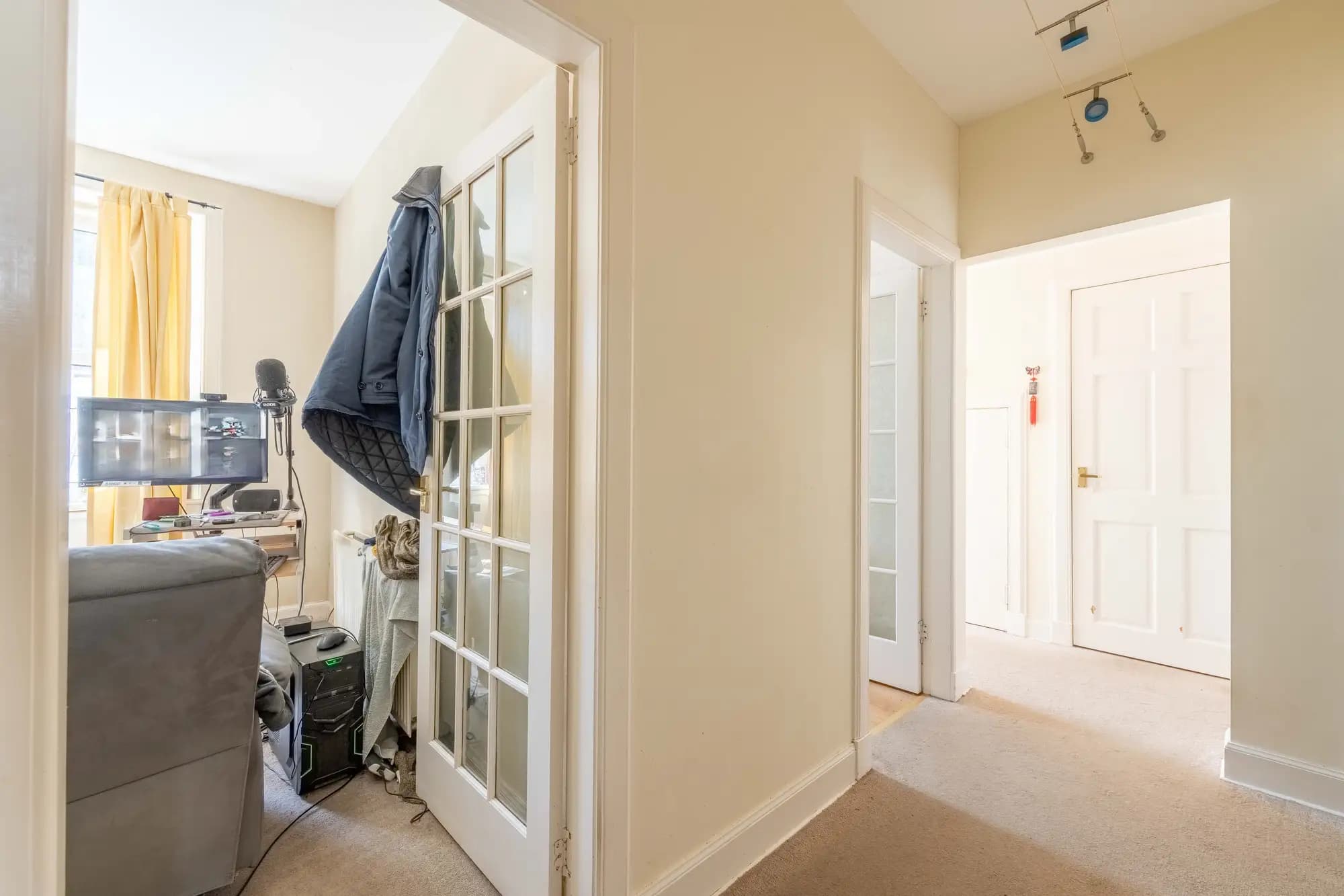 property photo 19 of 28