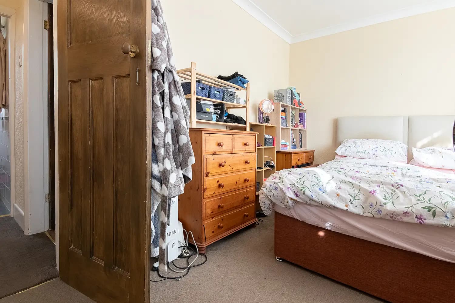 property photo 12 of 17