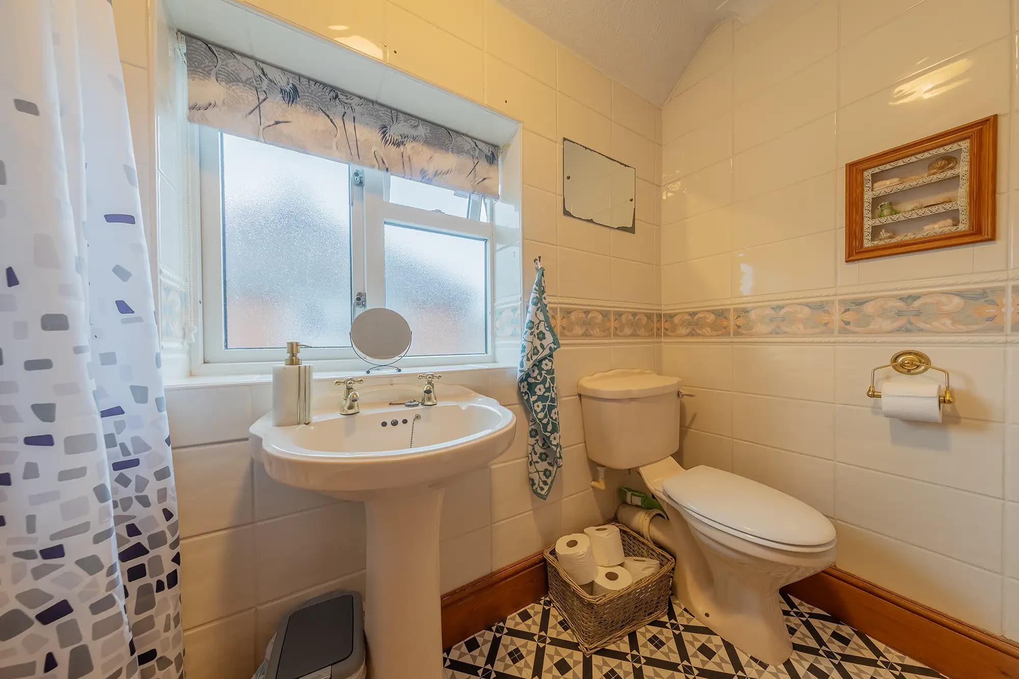 property photo 11 of 27