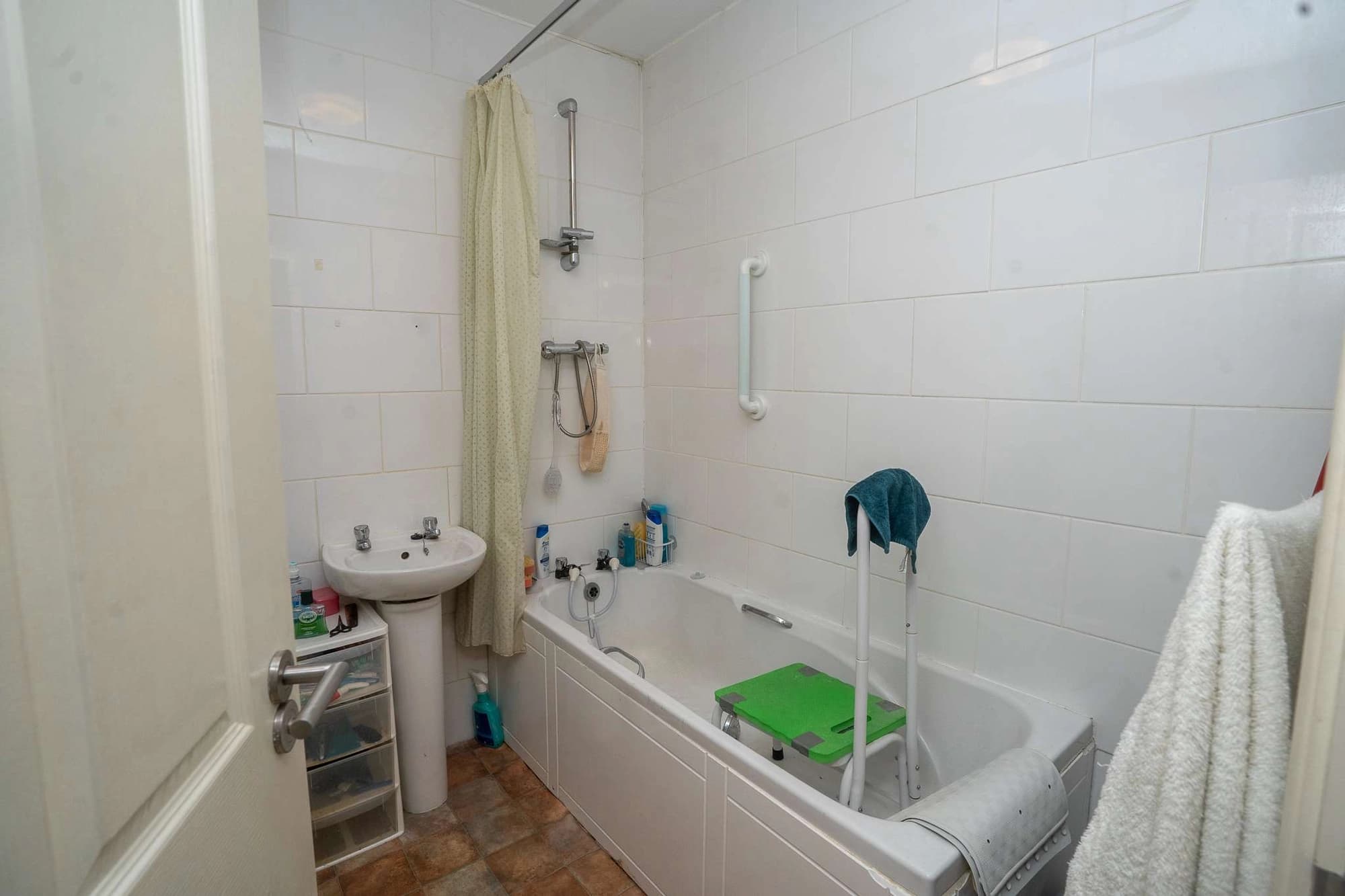 property photo 10 of 18