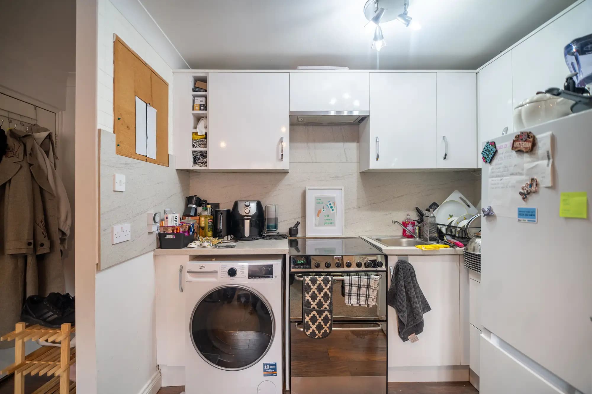property photo 4 of 11