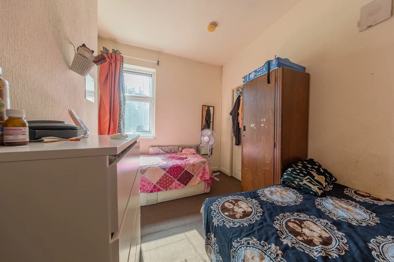 property photo 11 of 23