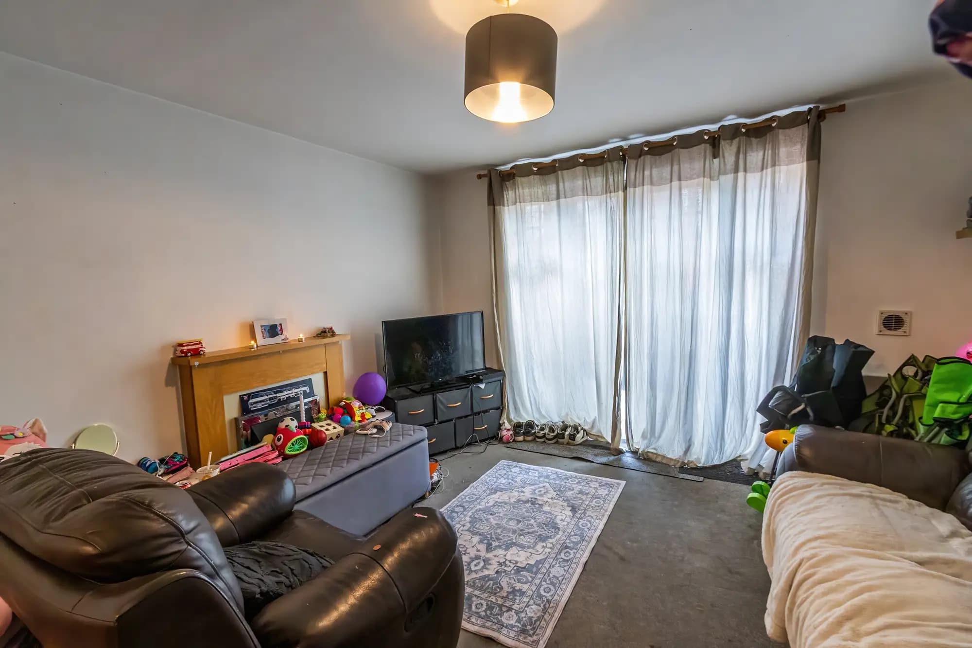 property photo 4 of 14