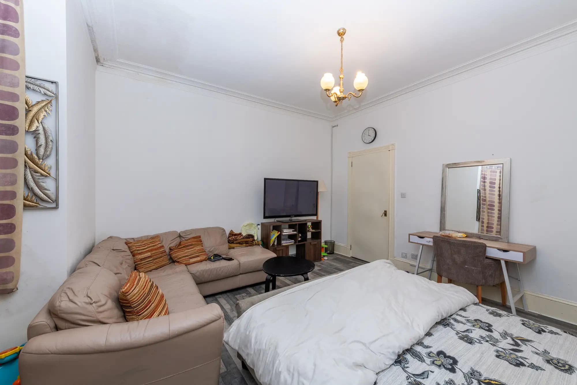 property photo 5 of 42