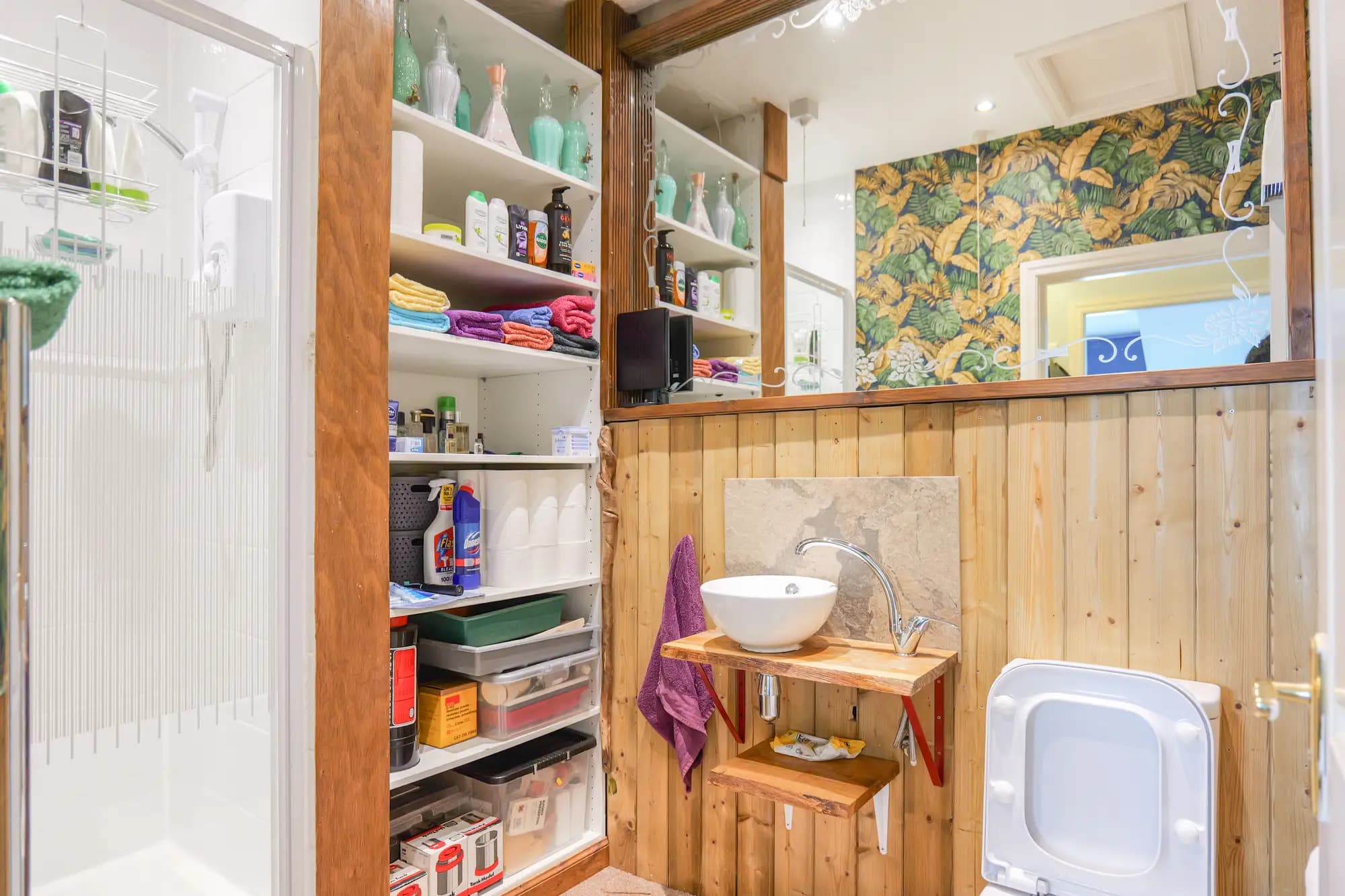 property photo 5 of 23