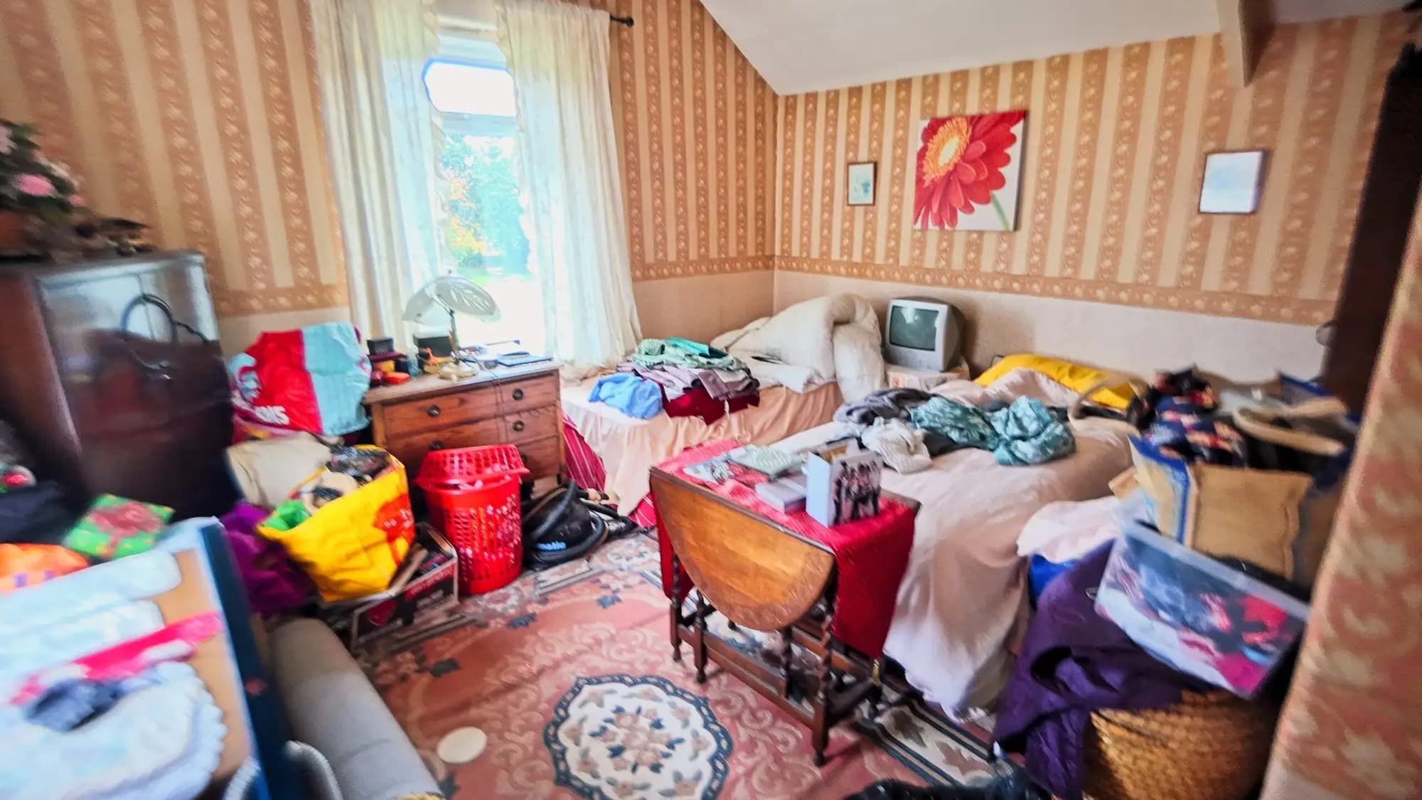 property photo 8 of 19