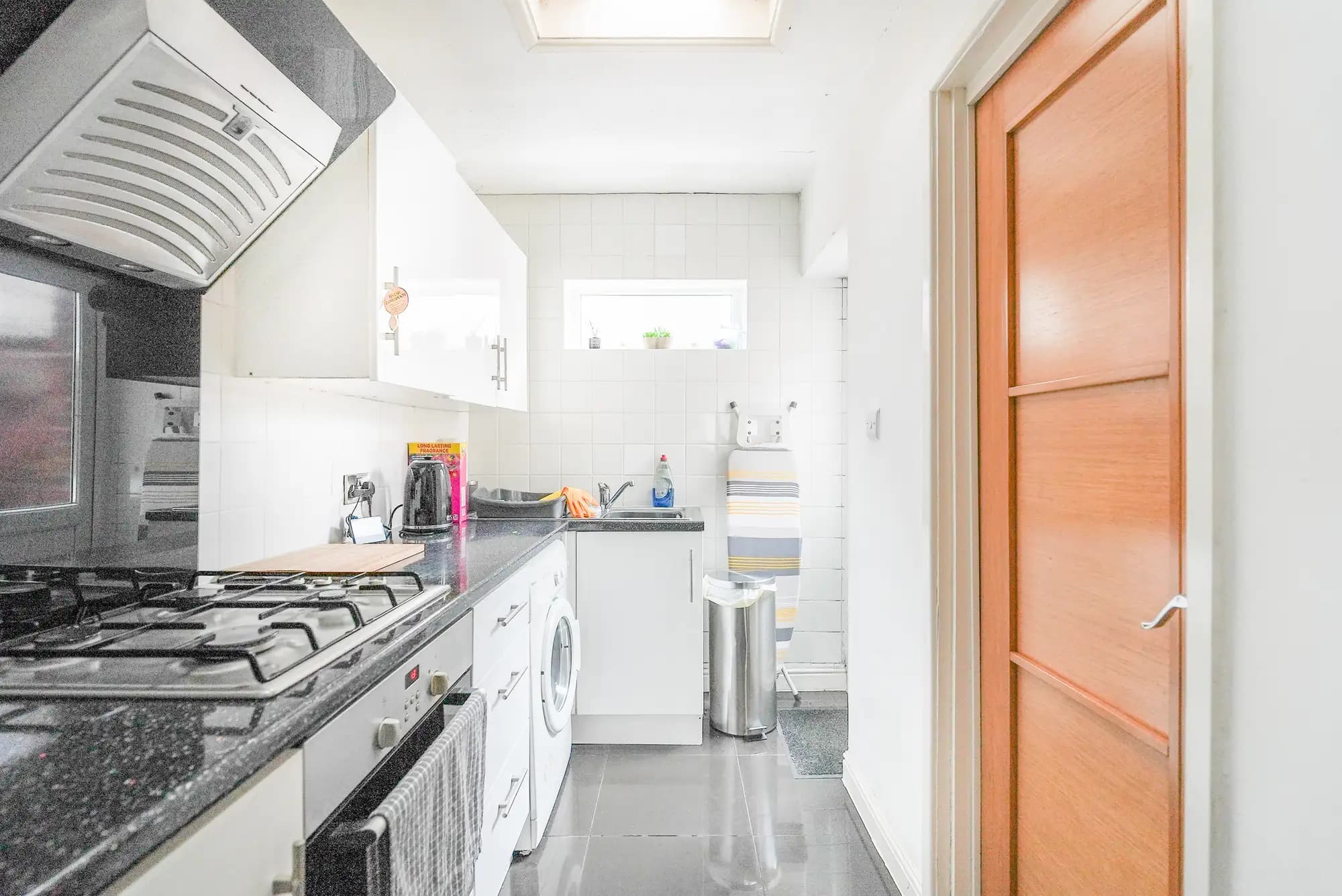 property photo 9 of 28